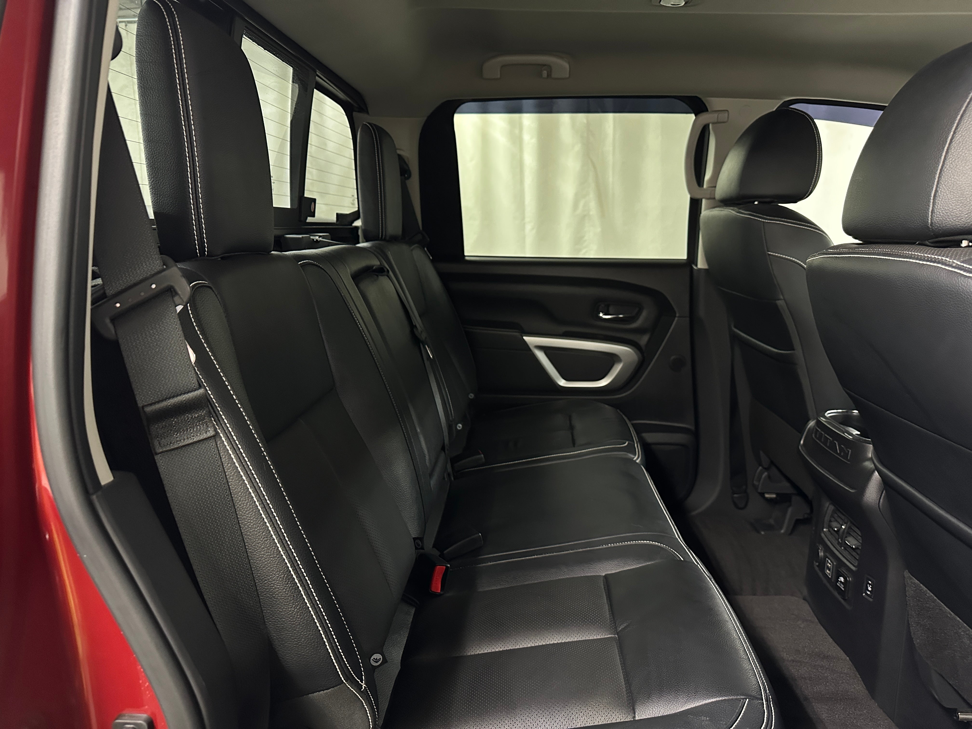 2019 Nissan Titan PRO-4X 5