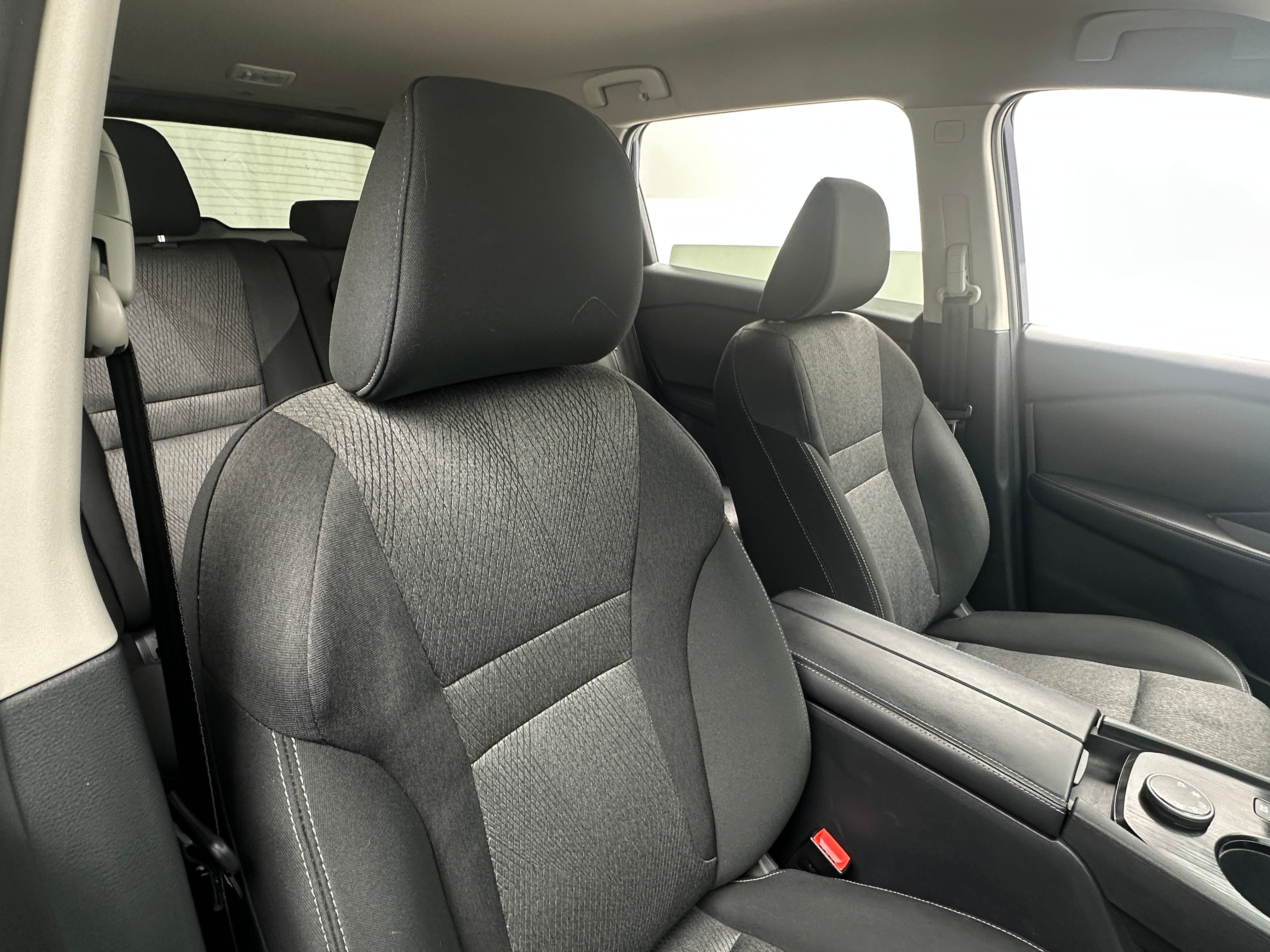 2024 Nissan Rogue SV 2