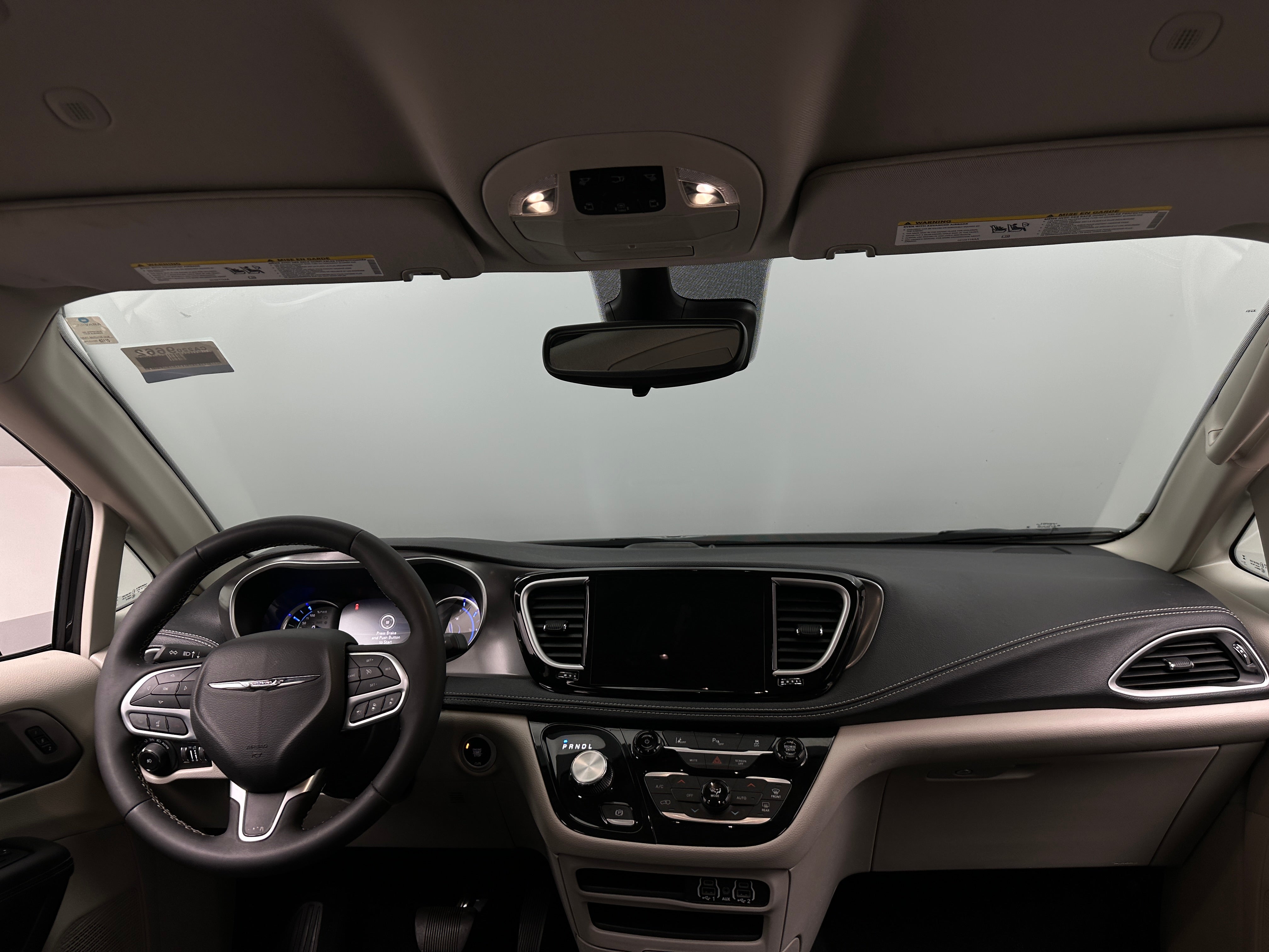 2023 Chrysler Pacifica Hybrid Touring L 2