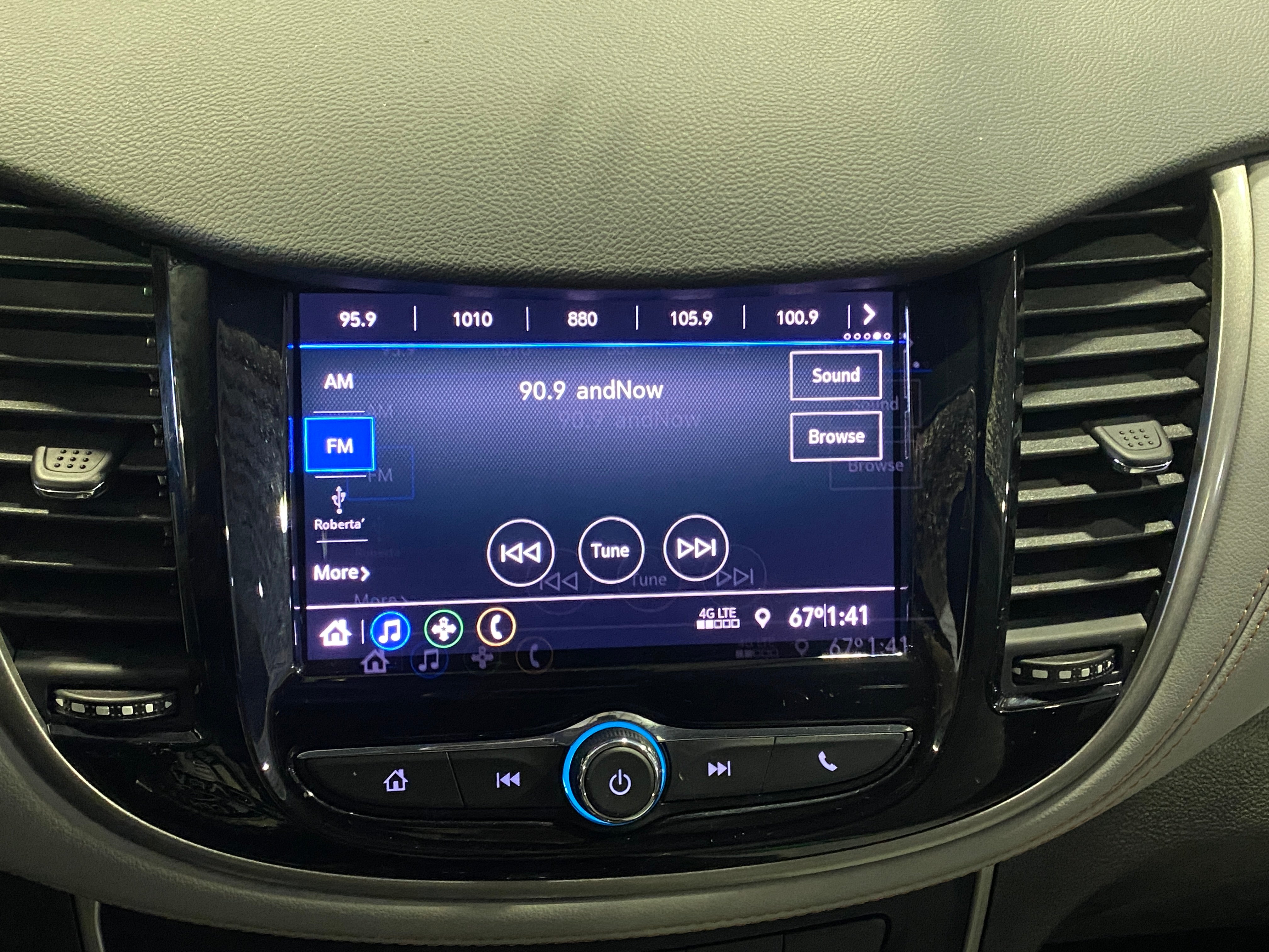 2020 Chevrolet Trax LS 4