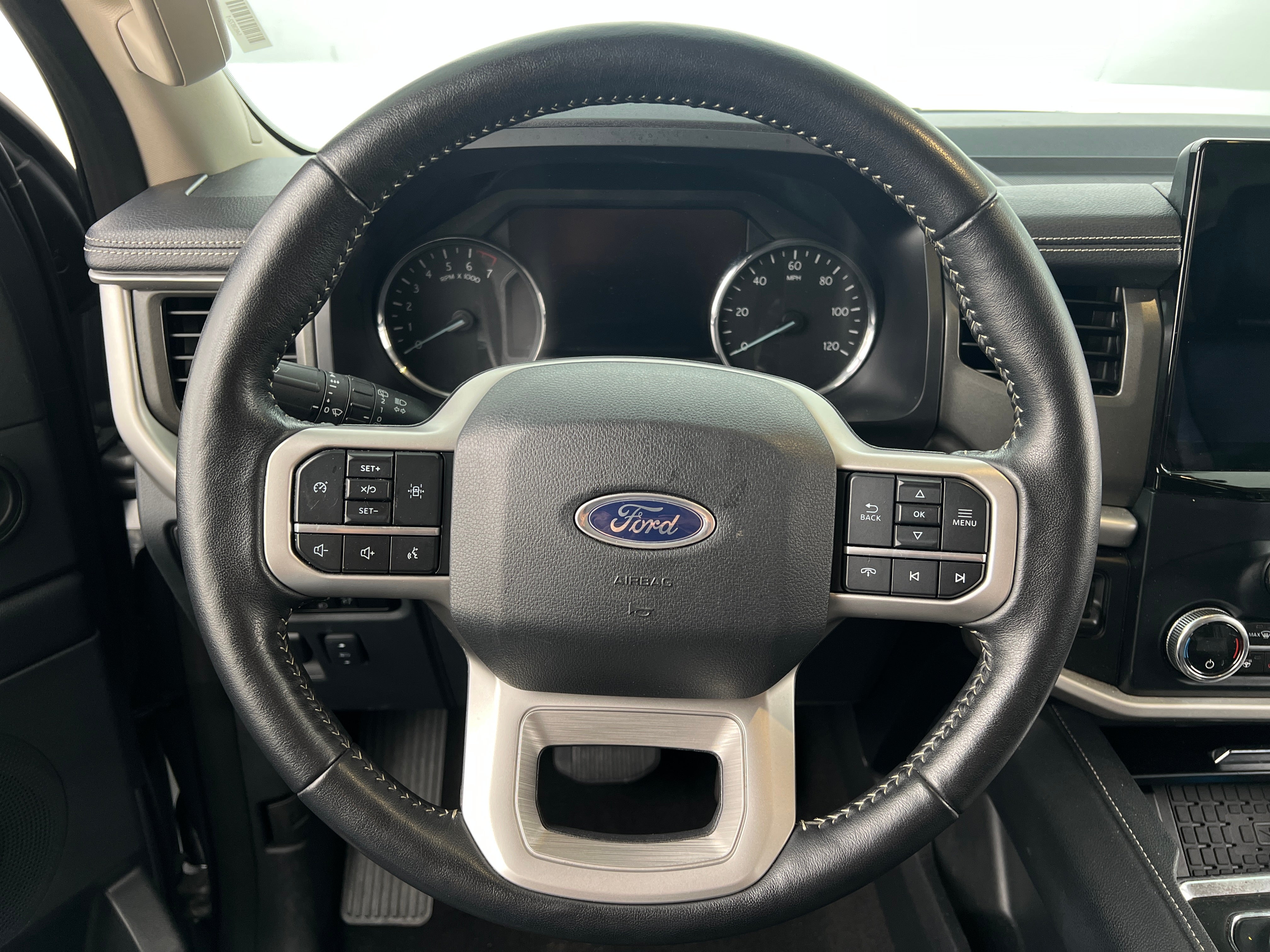 2024 Ford Expedition XLT 4