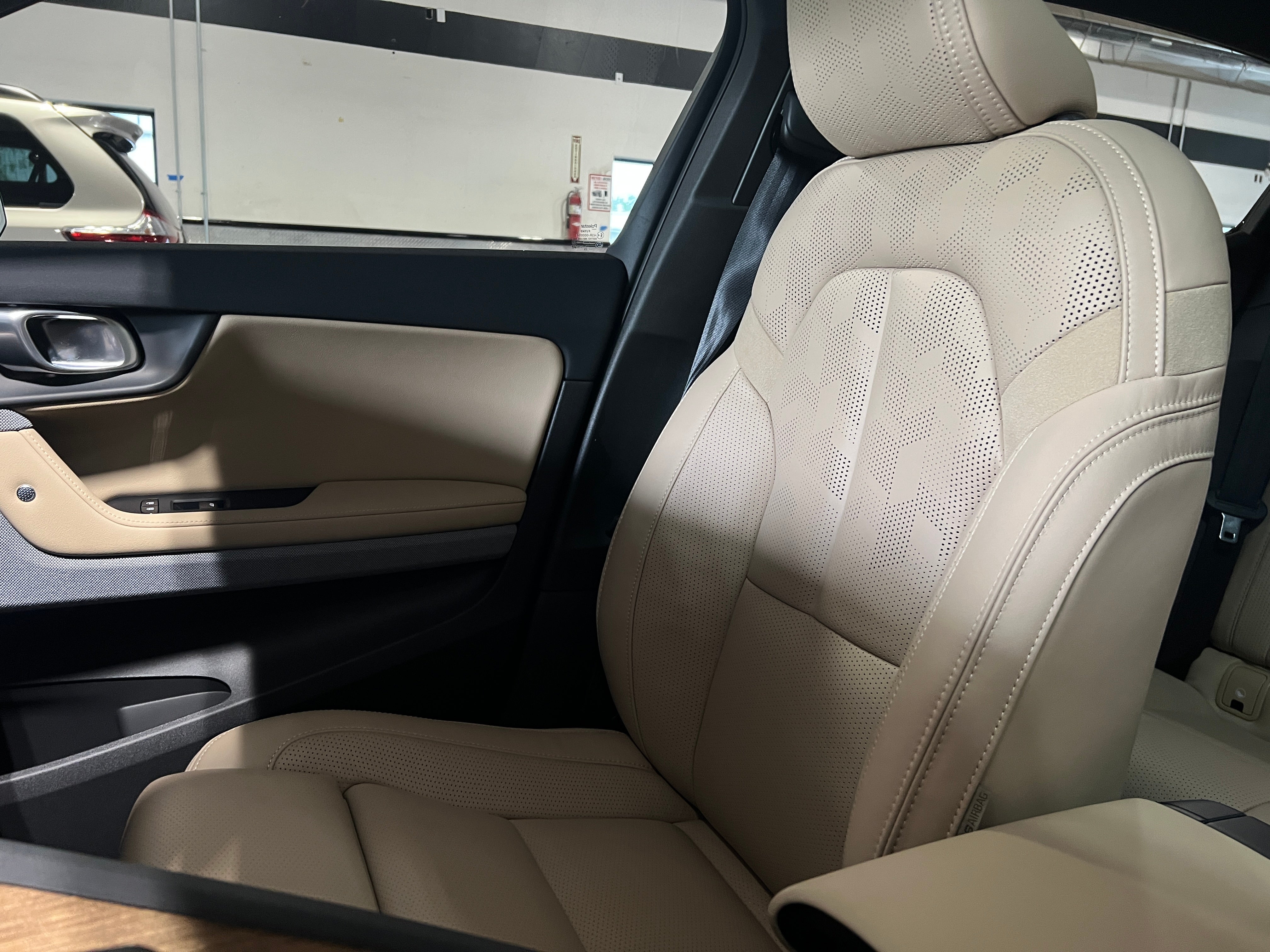 2022 Polestar 2 Long Range Dual Motor 2
