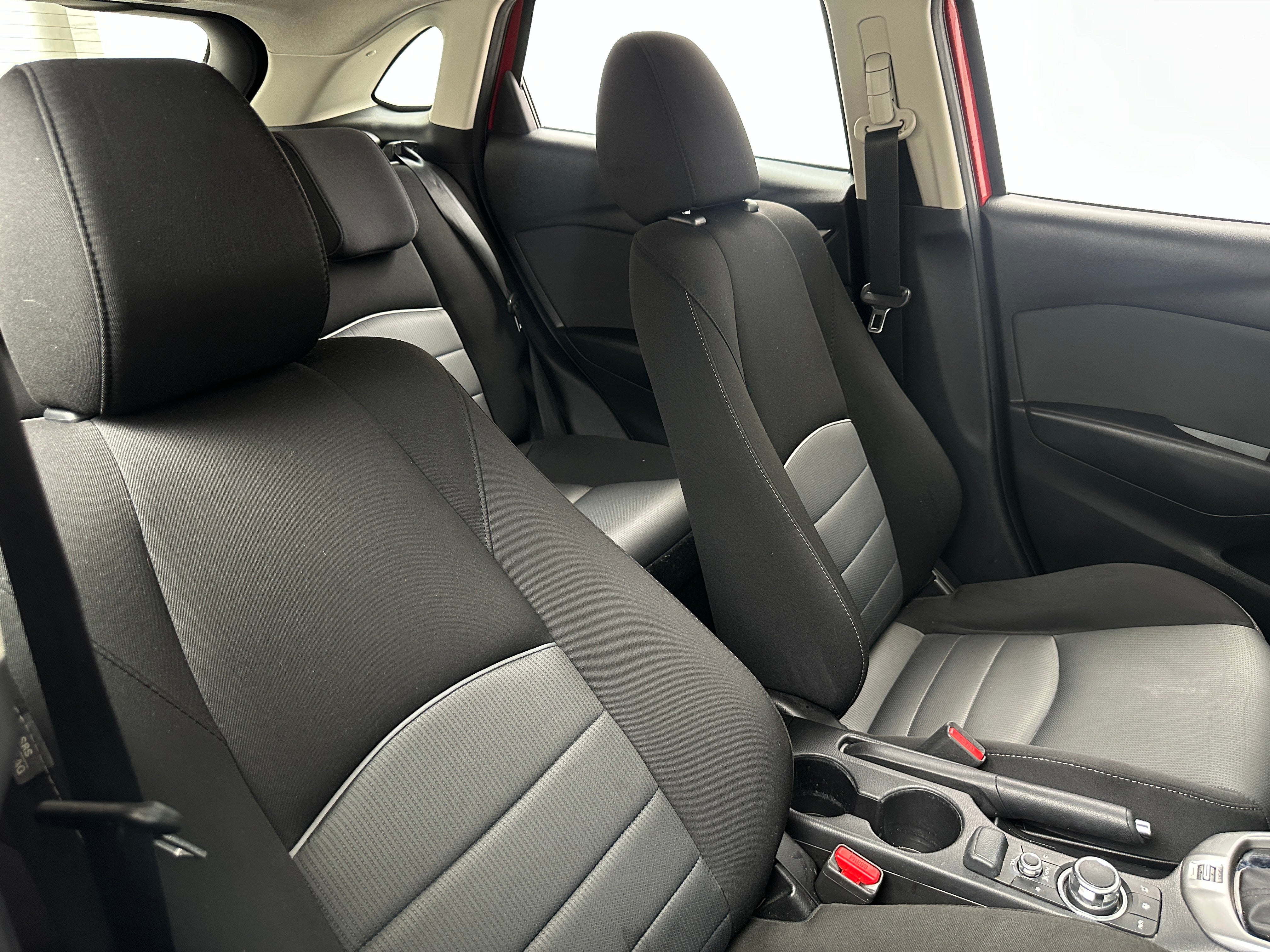 2016 Mazda CX-3 Sport 2