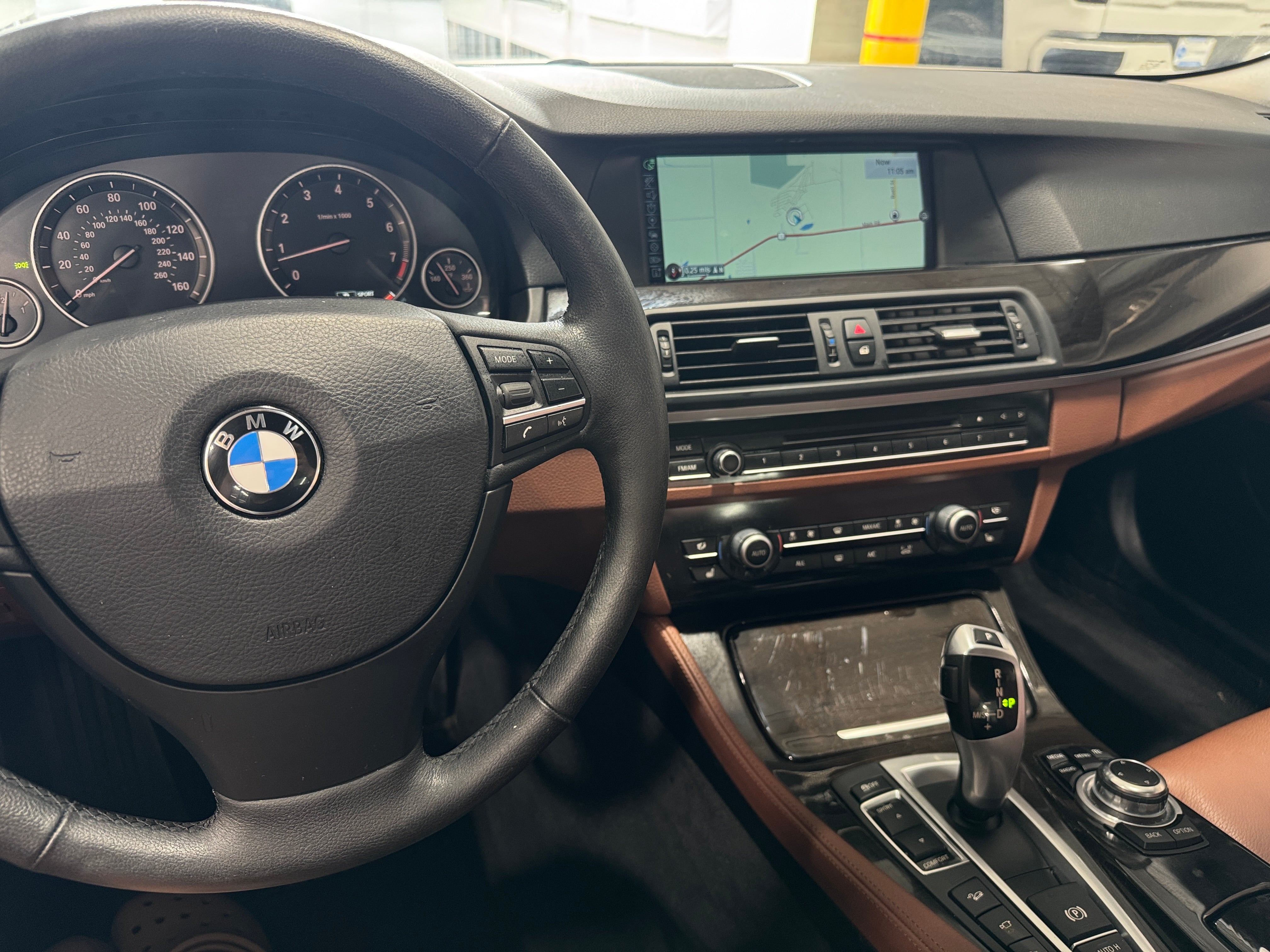 2013 BMW 5 Series 528i xDrive 2
