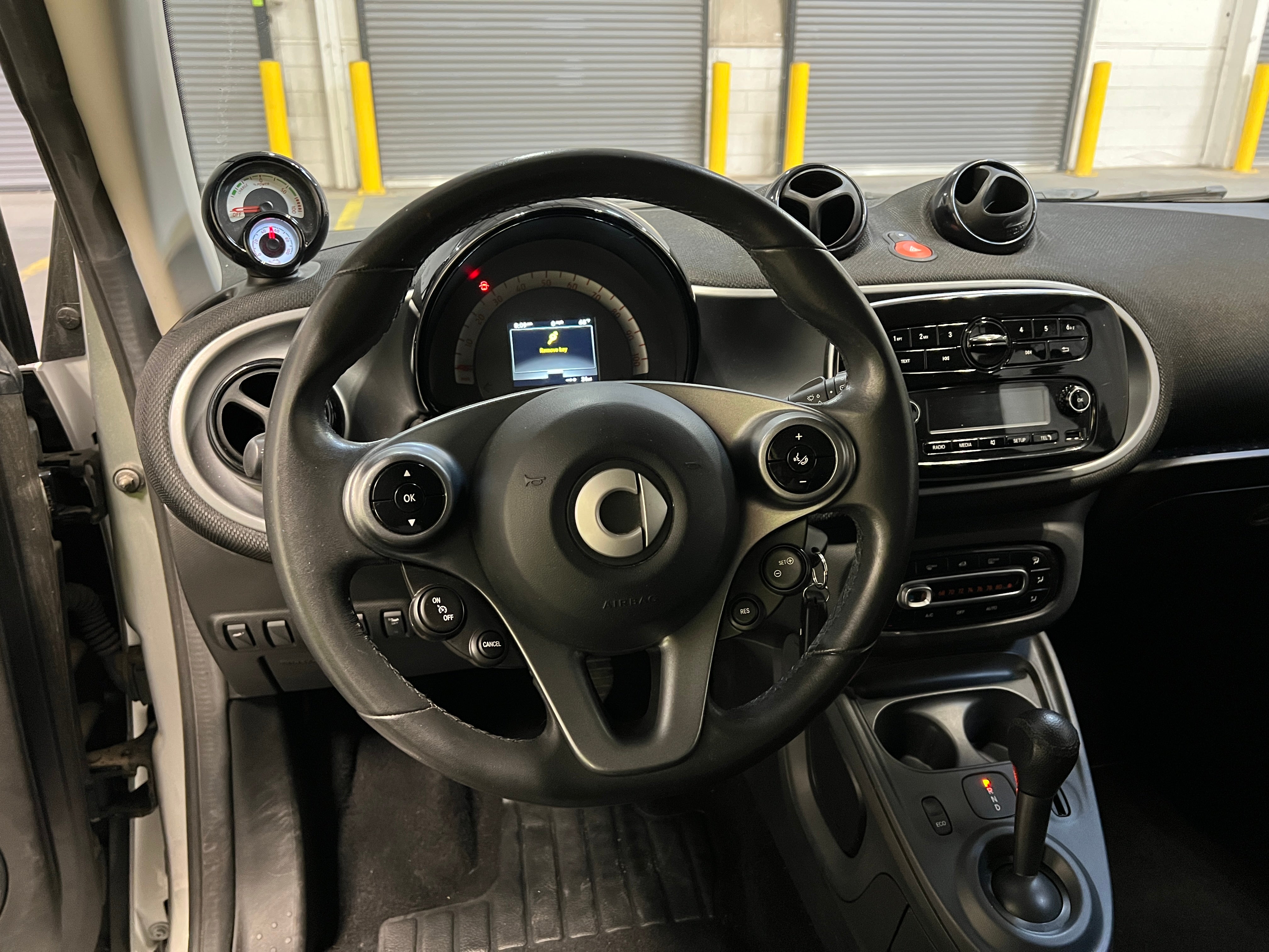 2017 smart fortwo Passion 5