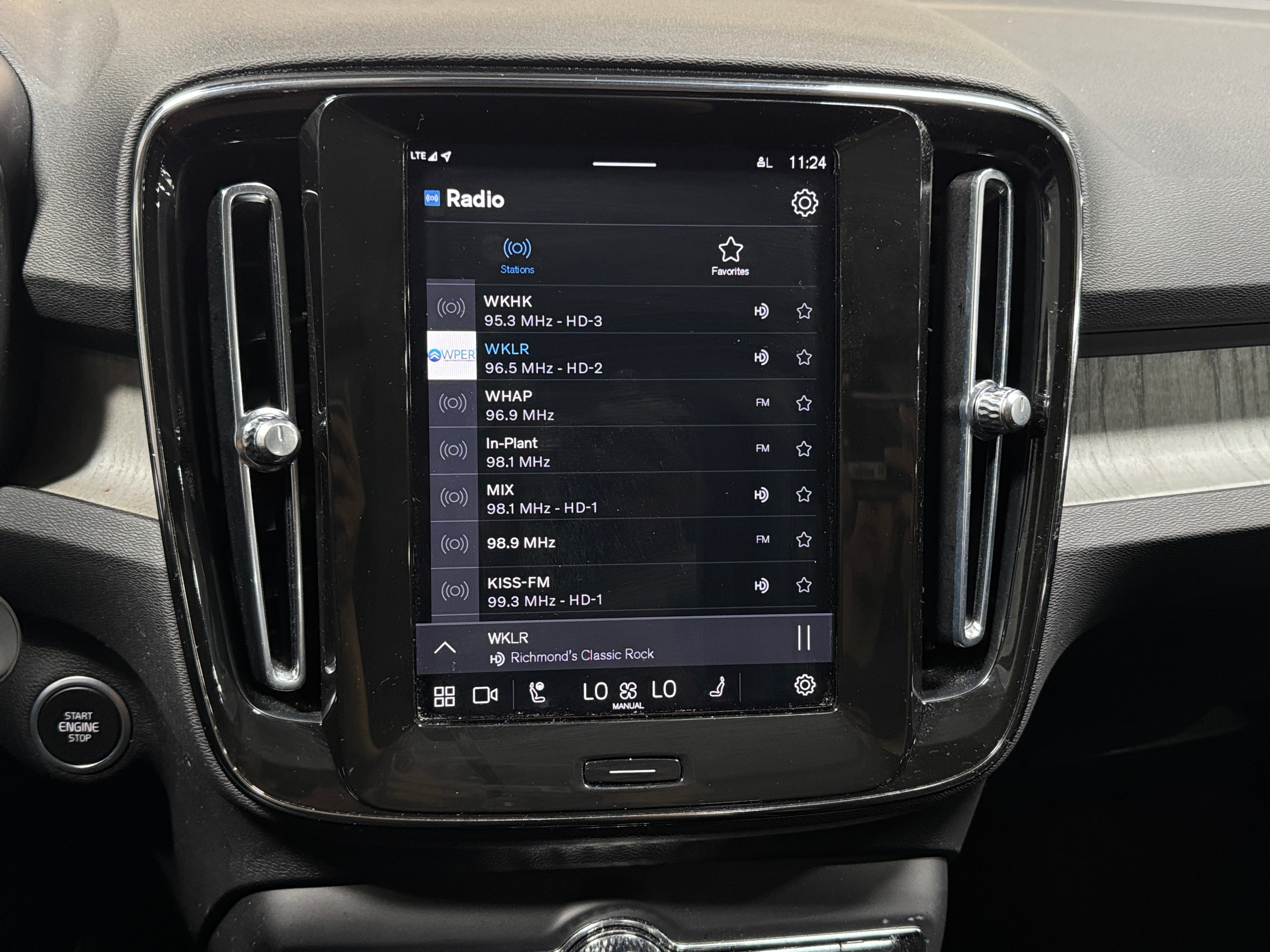 2023 Volvo XC40 B5 Plus 3