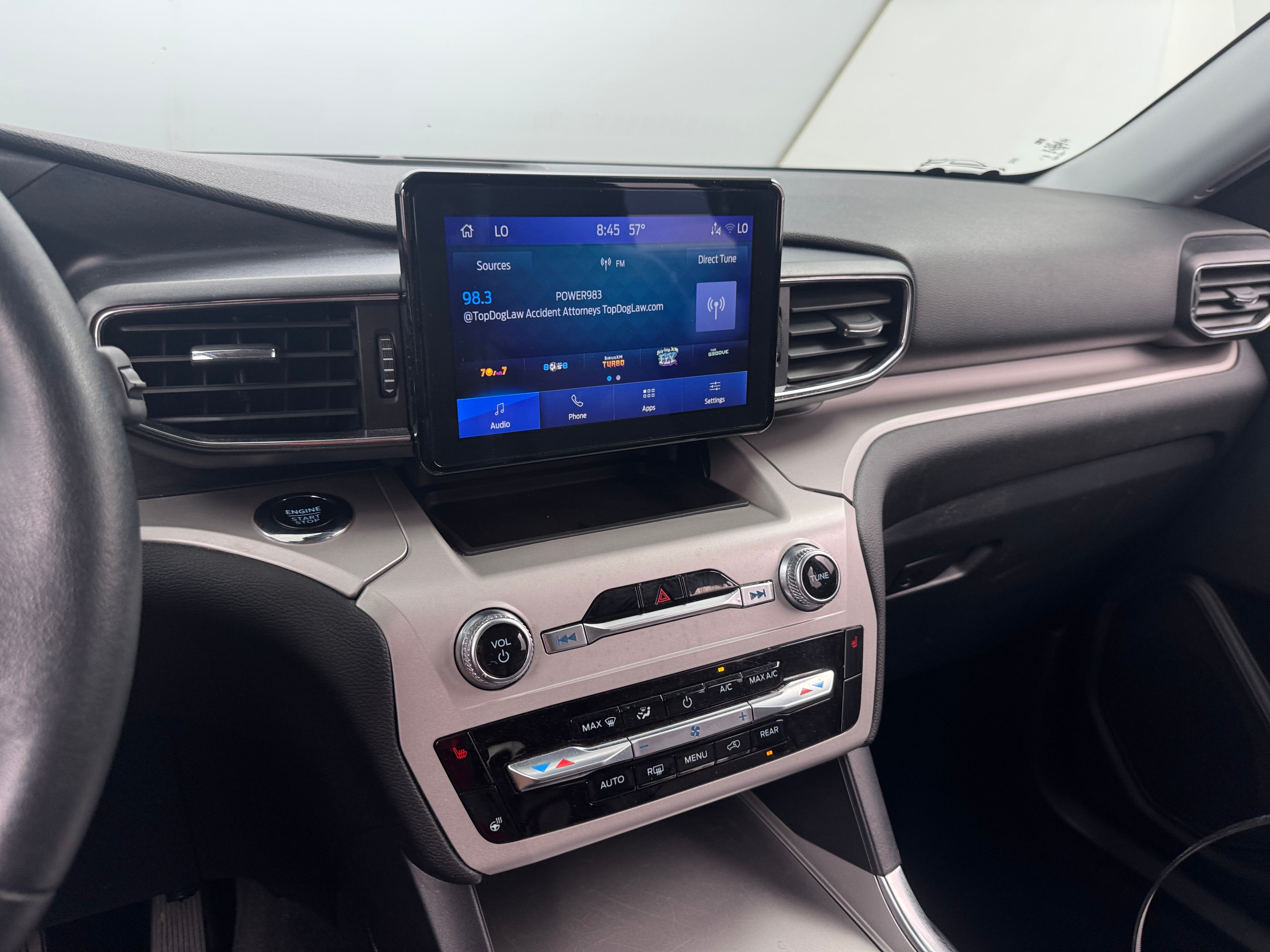 2024 Ford Explorer XLT 4