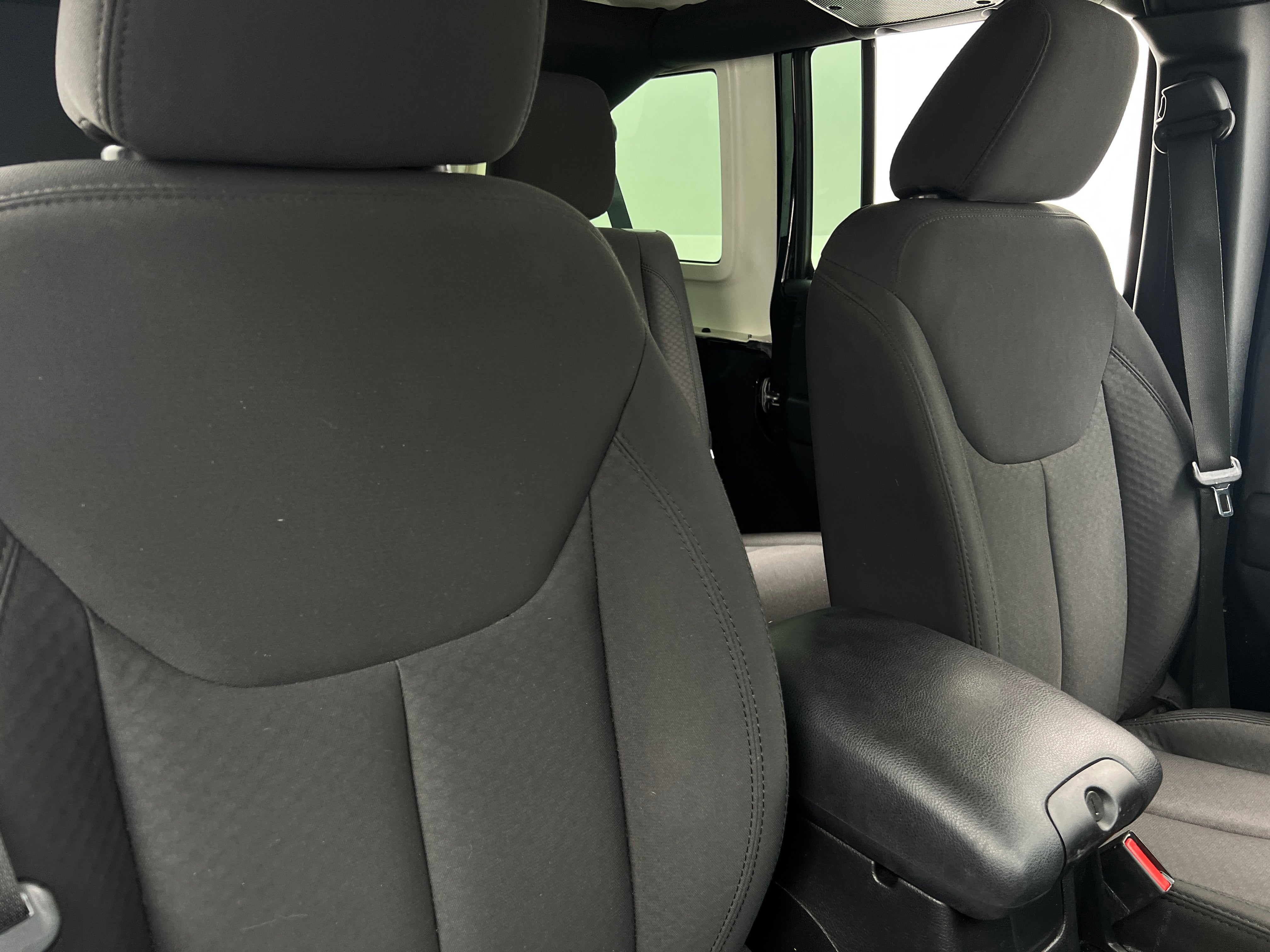 2018 Jeep Wrangler Unlimited Sport 2