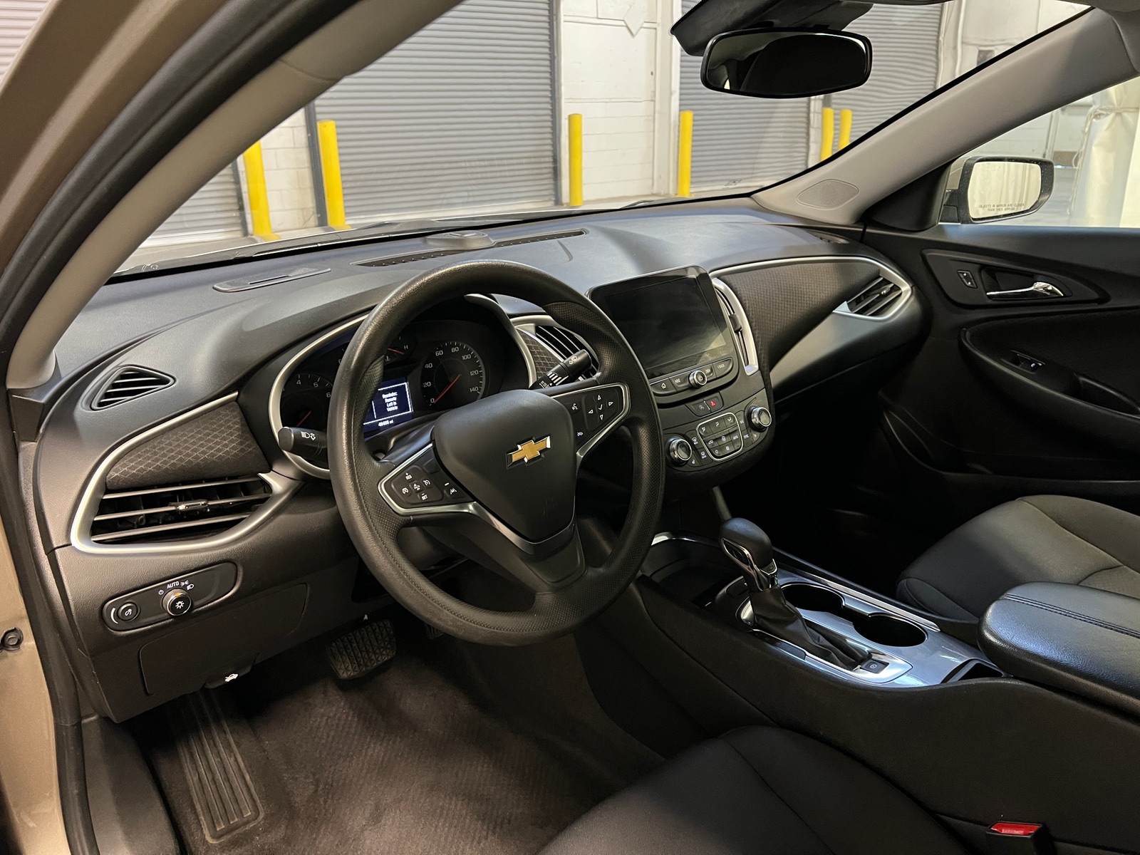 Thumbnail: 2023 Chevrolet Malibu - 3