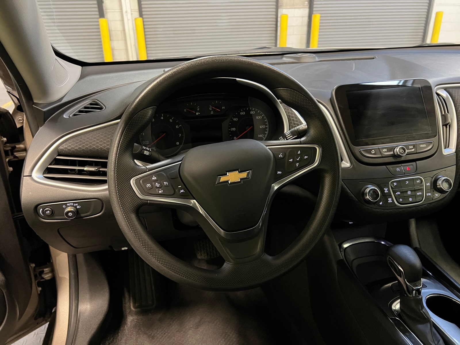 Thumbnail: 2023 Chevrolet Malibu - 5
