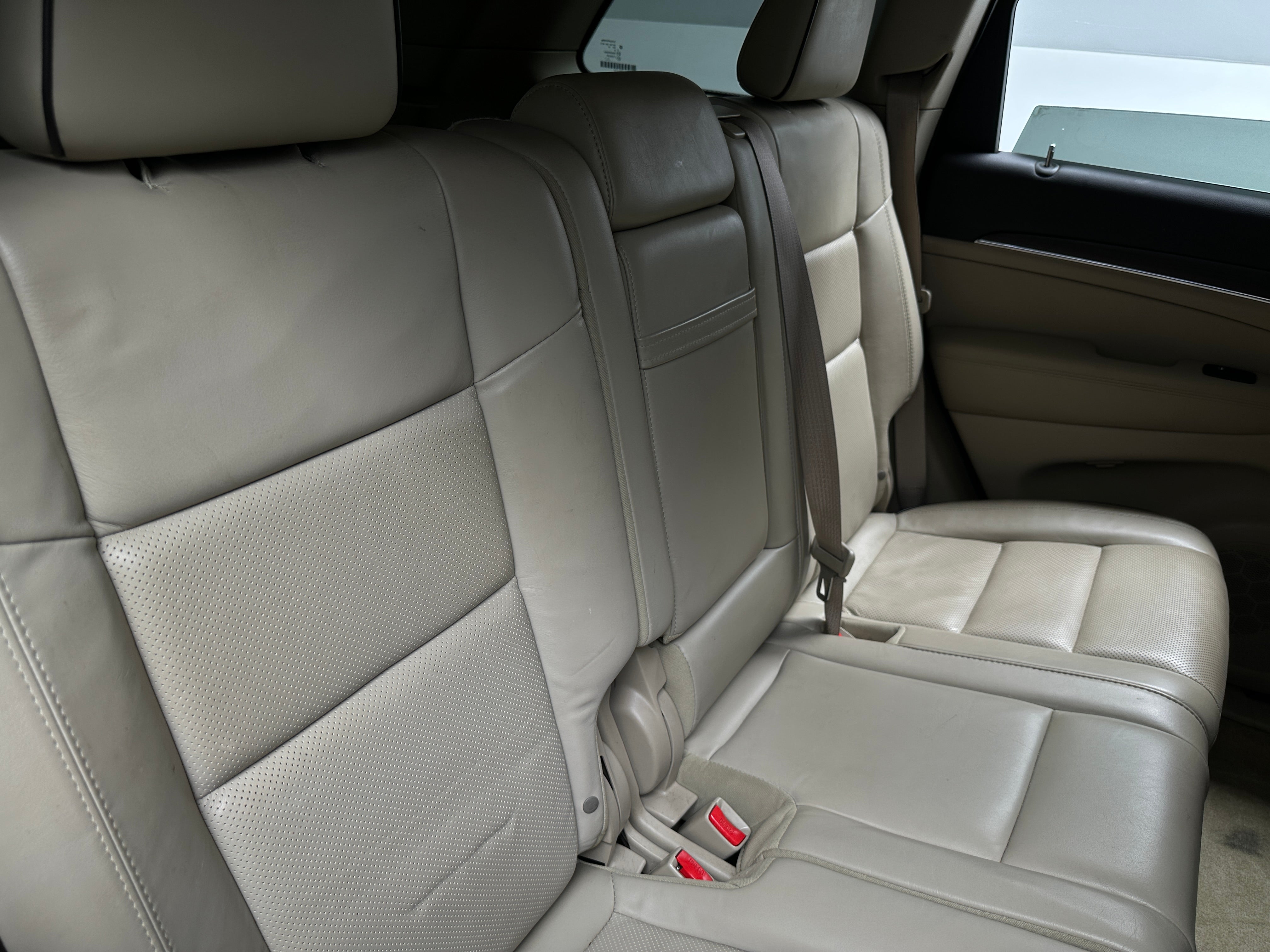2015 Jeep Grand Cherokee Overland 5