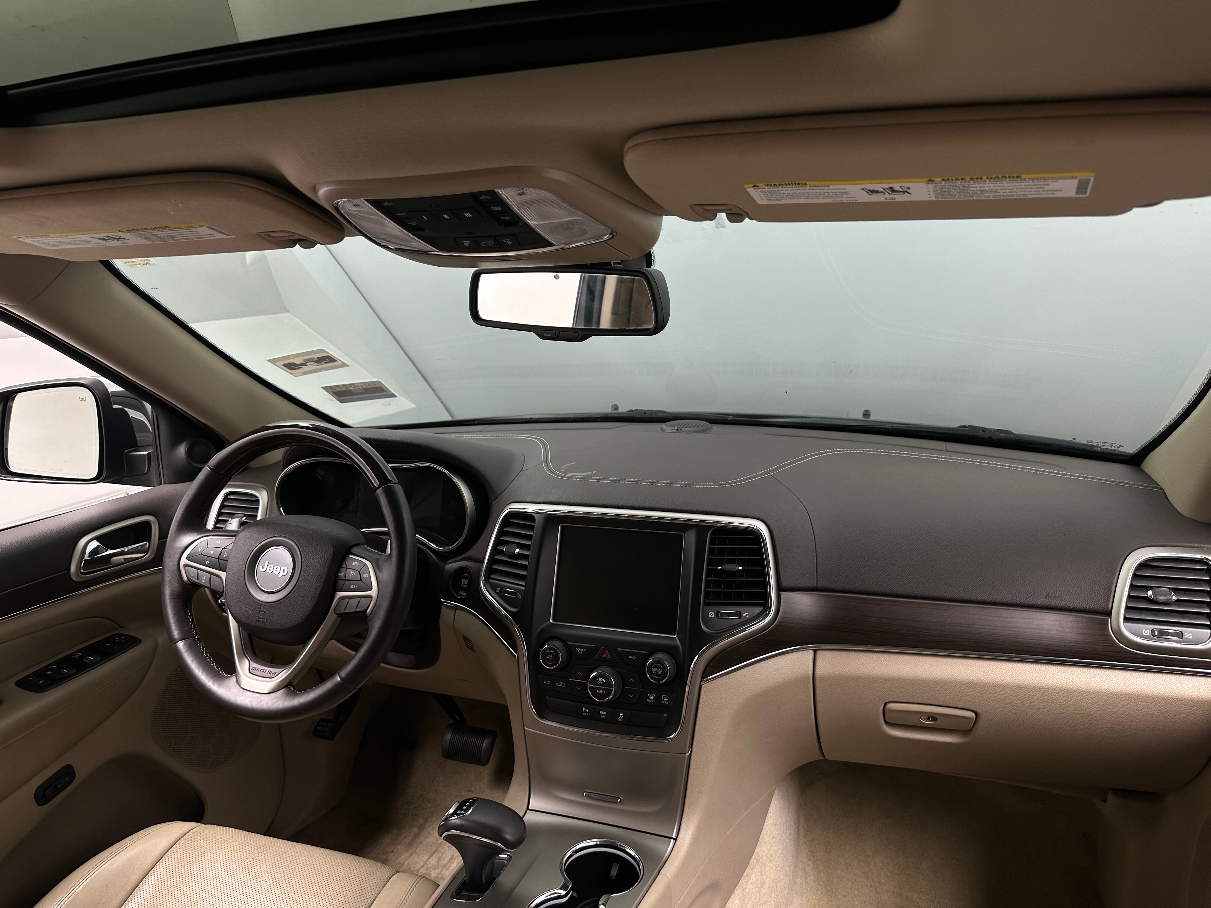 2015 Jeep Grand Cherokee Overland 2