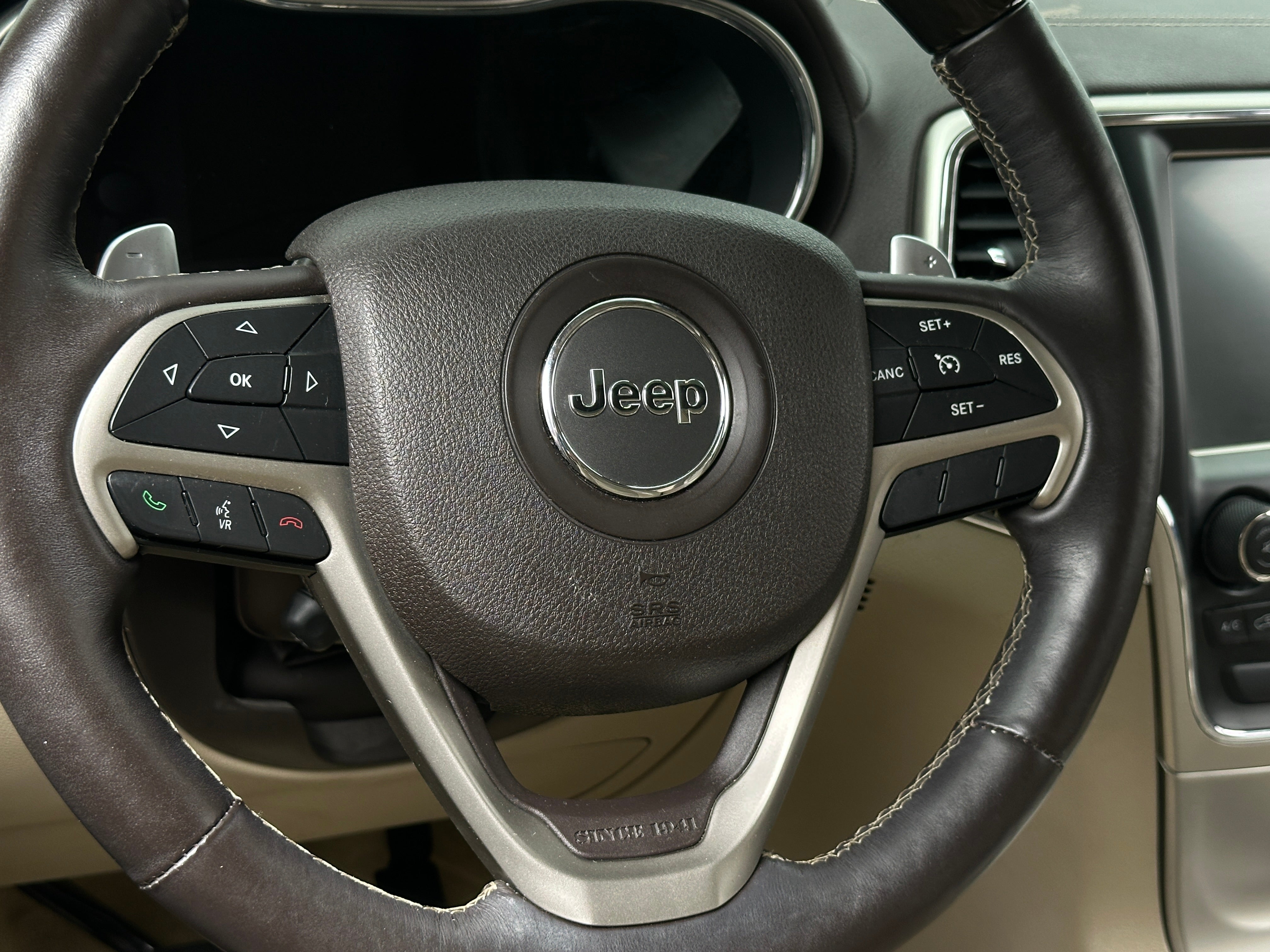 2015 Jeep Grand Cherokee Overland 4