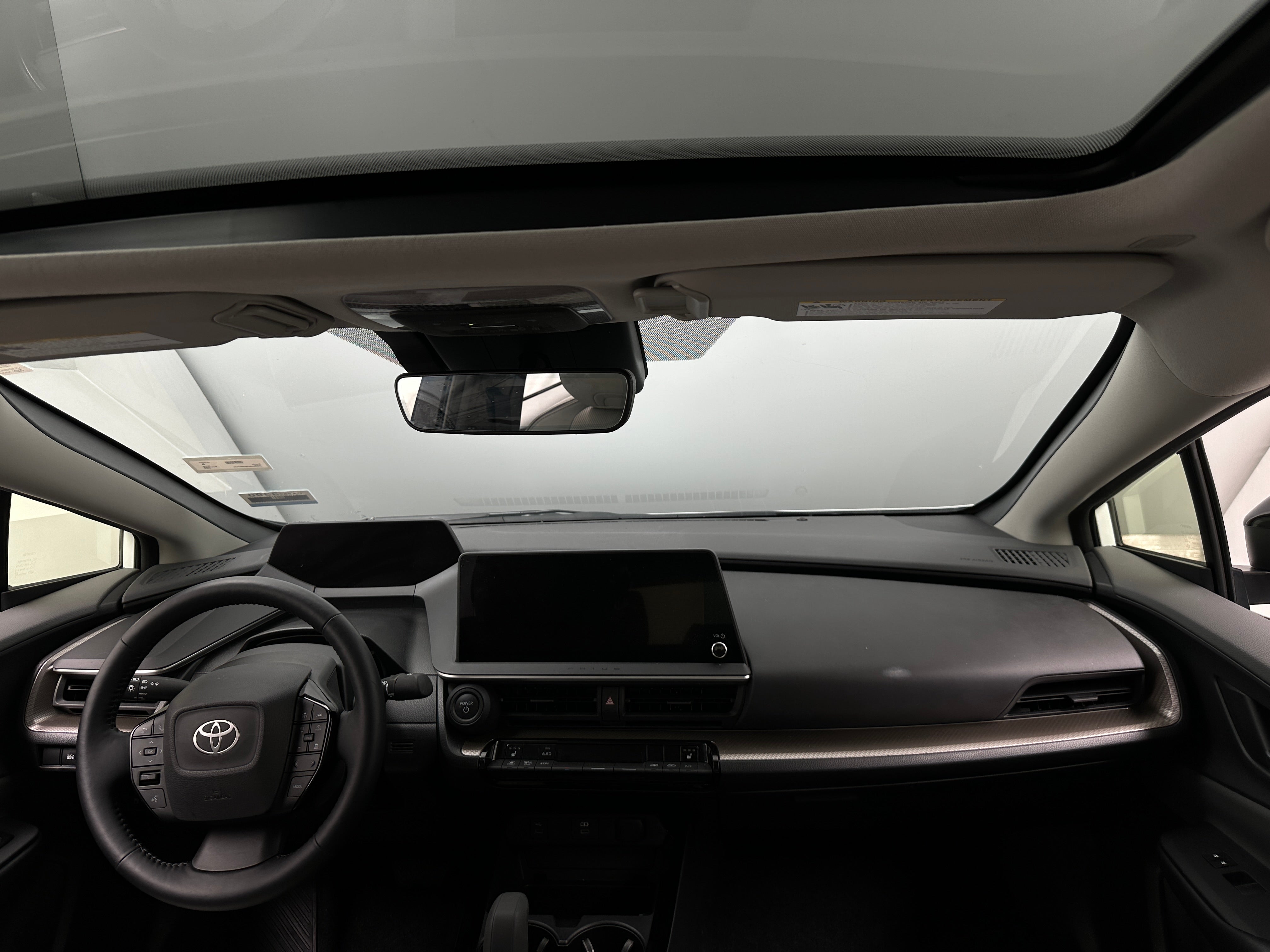 2023 Toyota Prius XLE 2