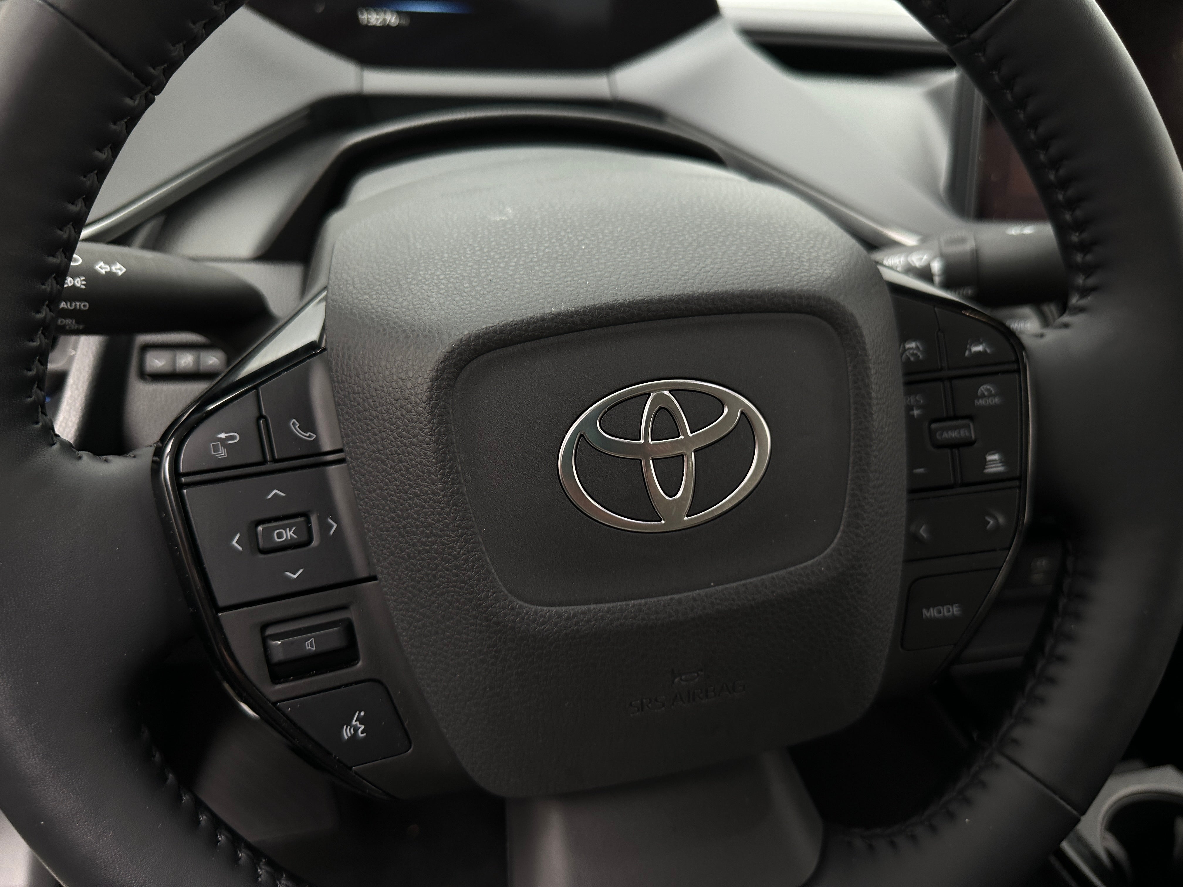 2023 Toyota Prius XLE 4
