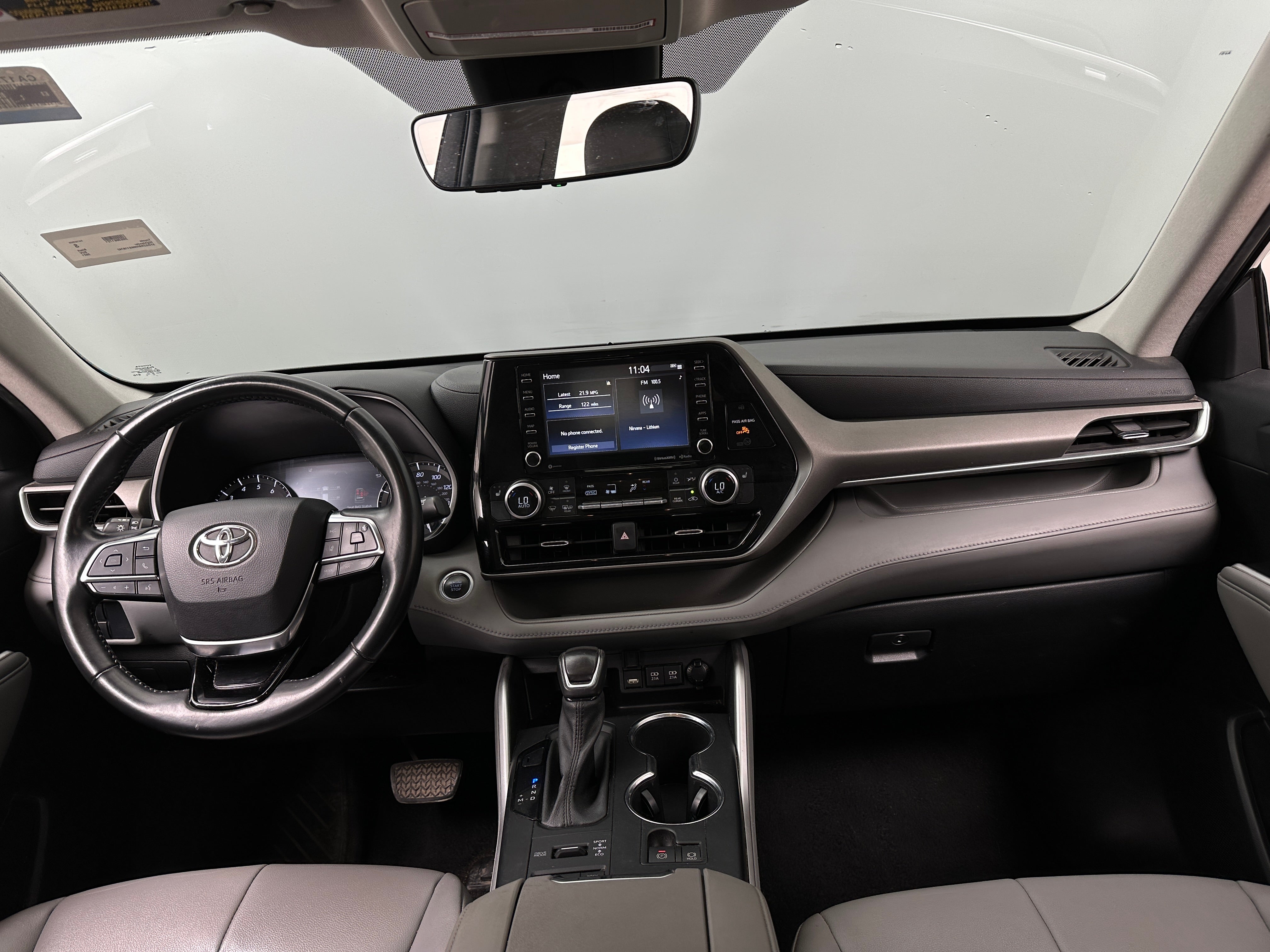 2021 Toyota Highlander XLE 2