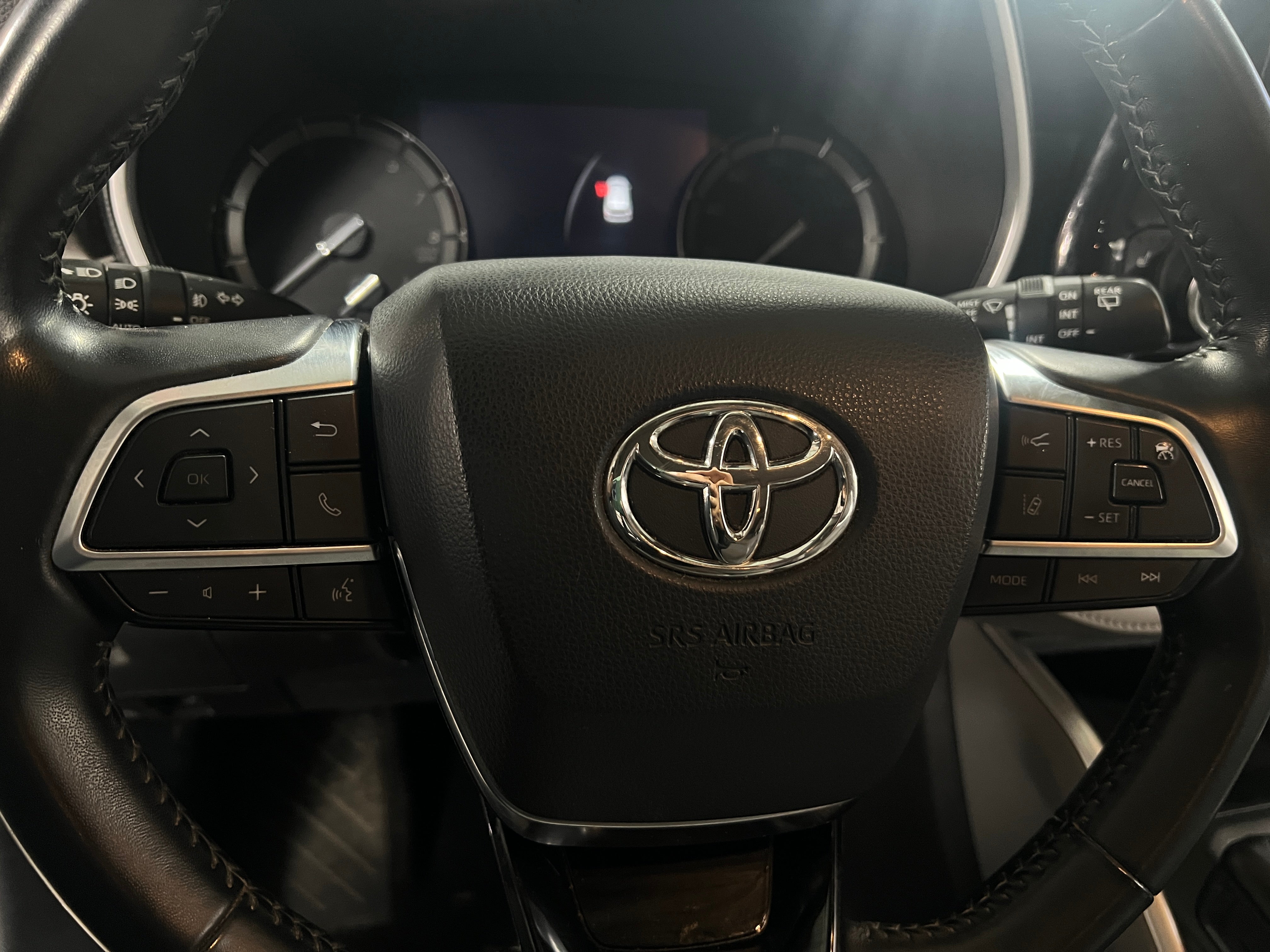 2021 Toyota Highlander XLE 4
