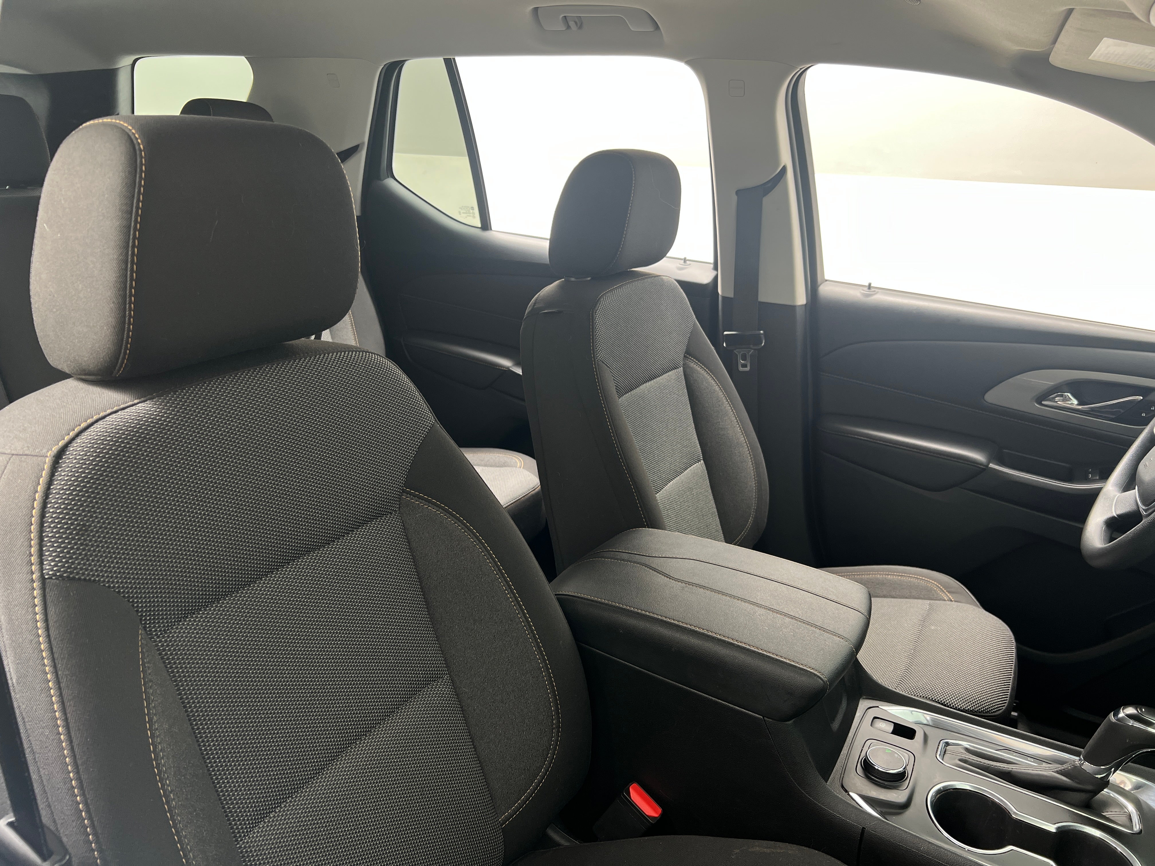 2020 Chevrolet Traverse LS 2