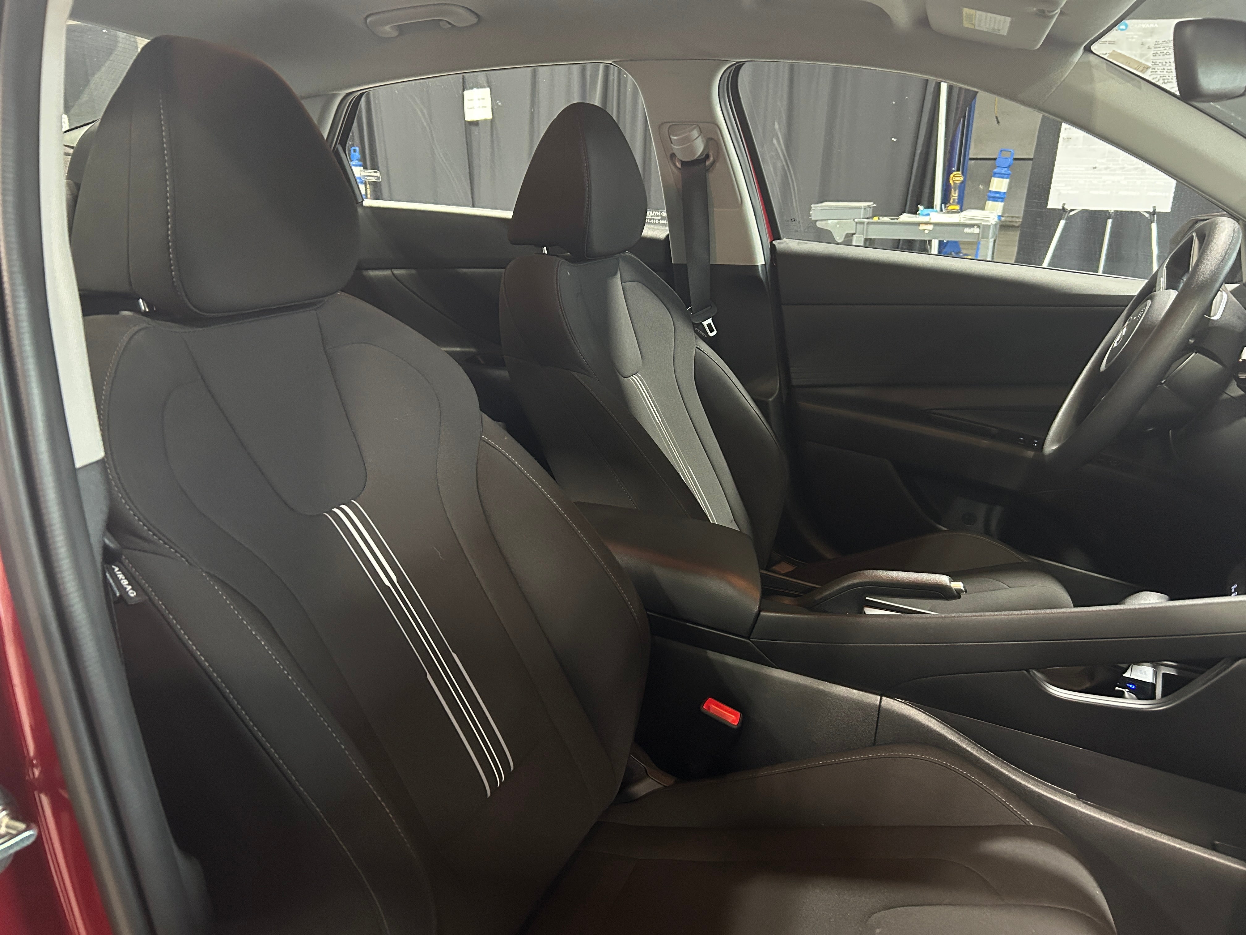 2024 Hyundai Elantra SEL 2