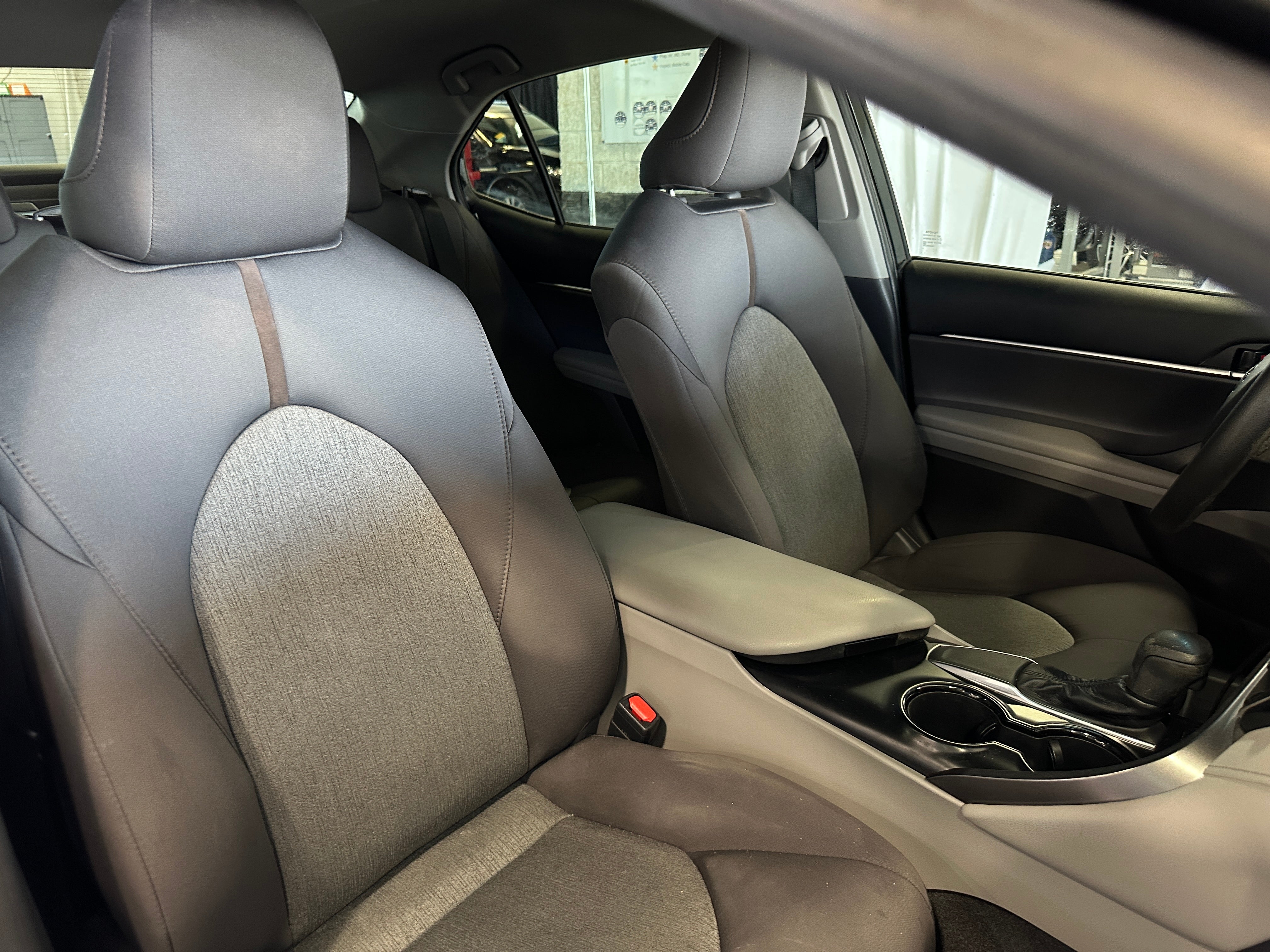 2019 Toyota Camry LE 2