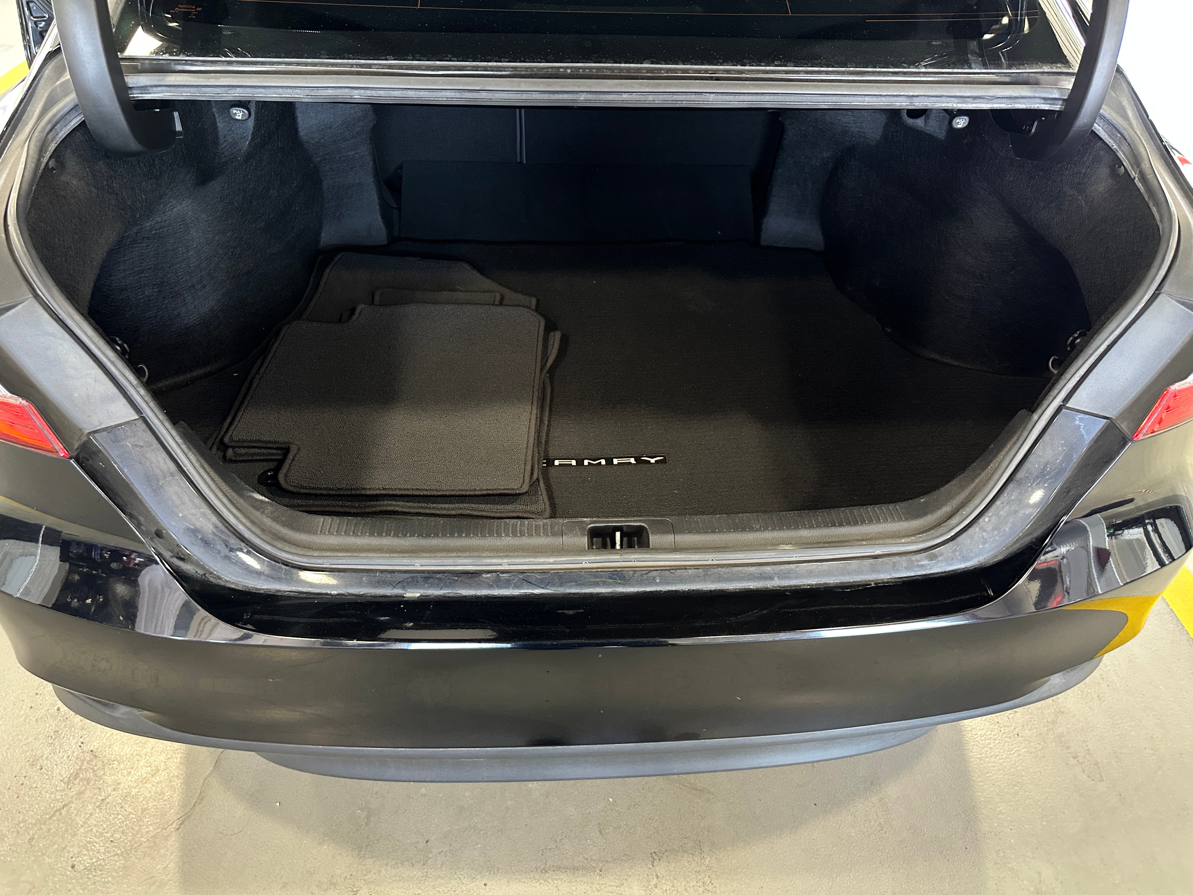 2019 Toyota Camry LE 7