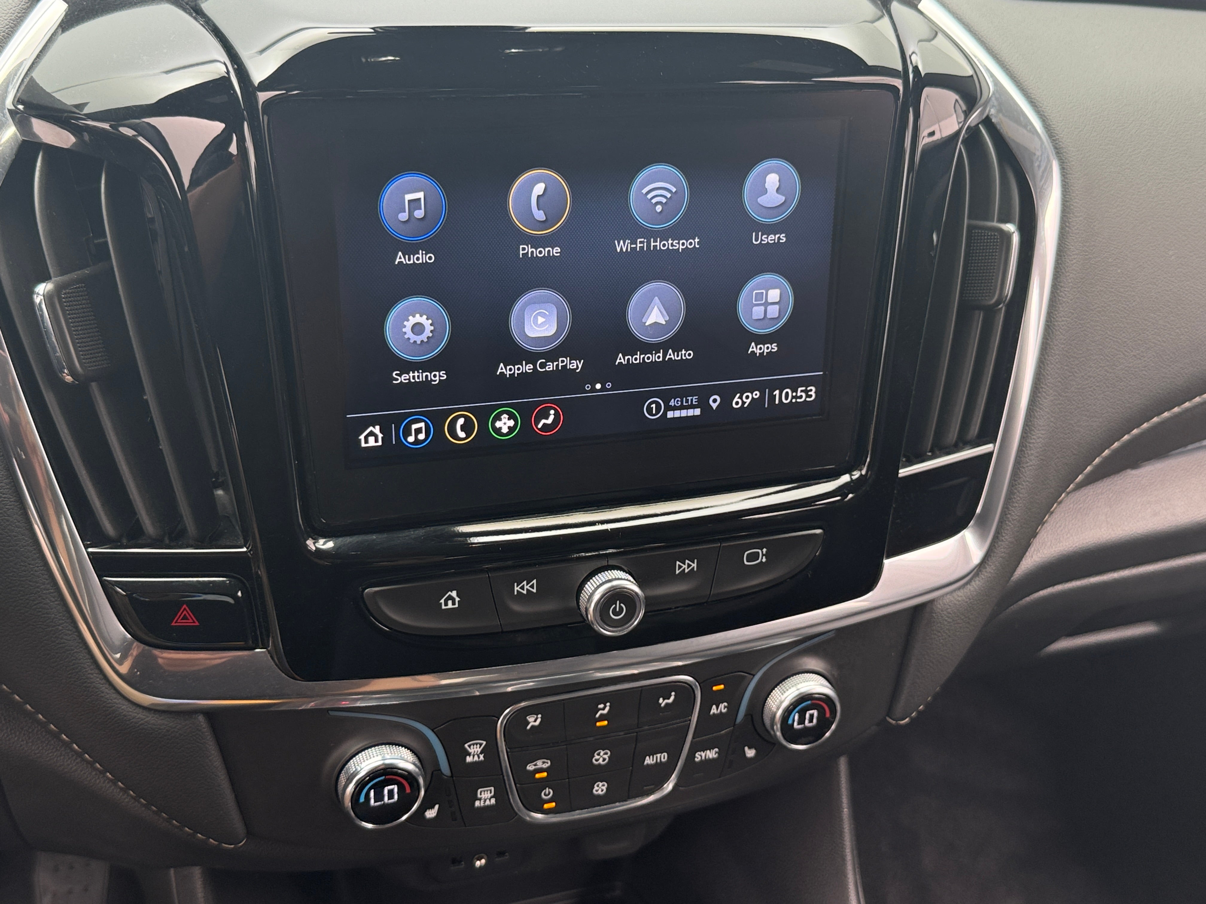 2023 Chevrolet Traverse LT 3
