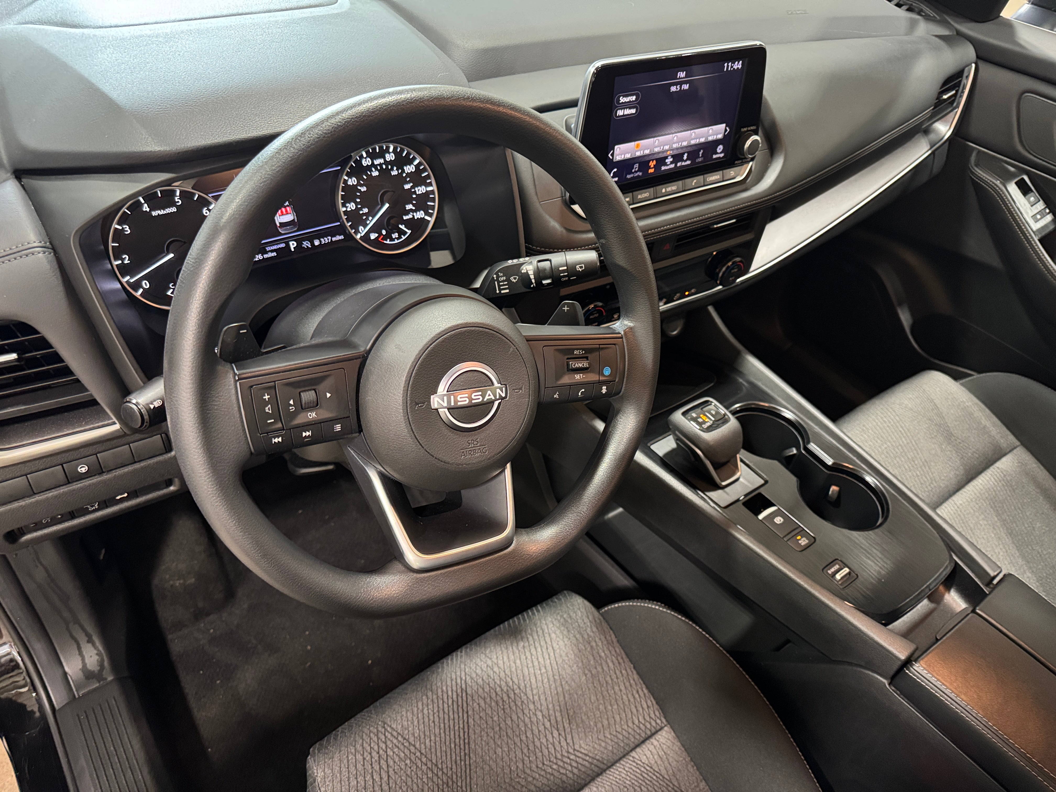 2024 Nissan Rogue SV 3