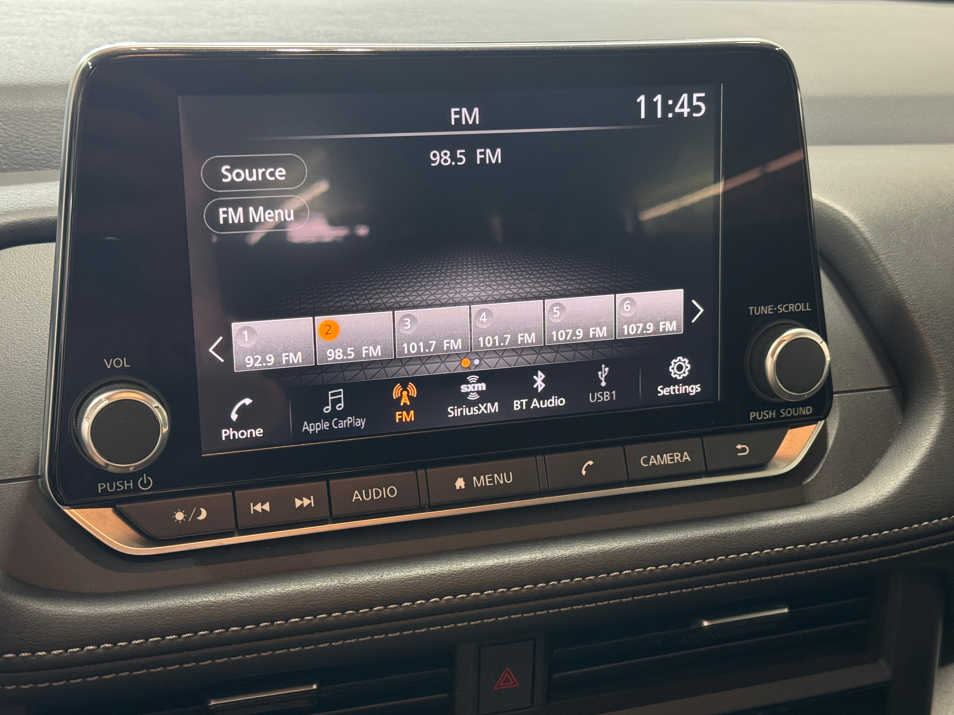 2024 Nissan Rogue SV 4