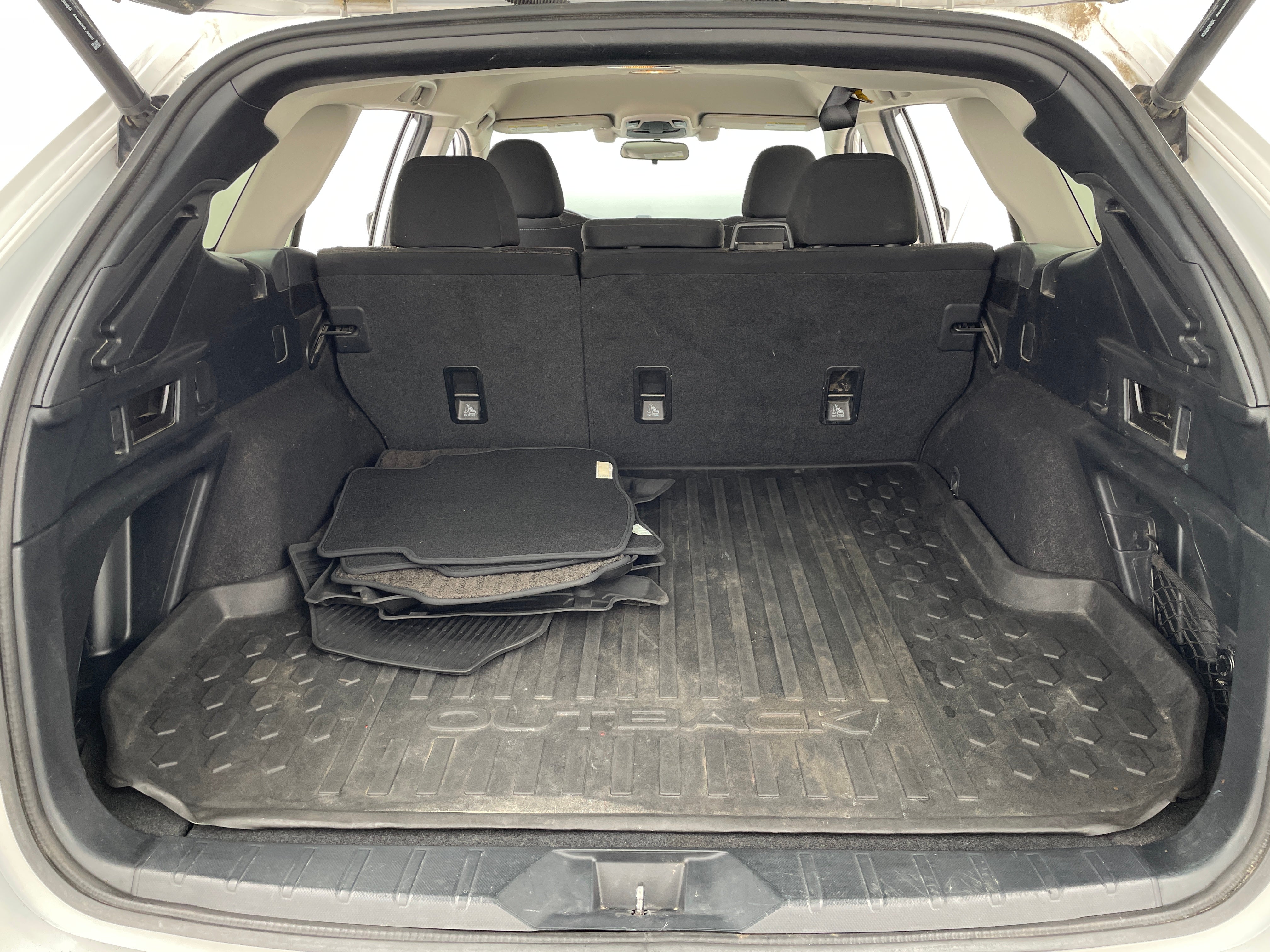 2020 Subaru Outback Premium 7