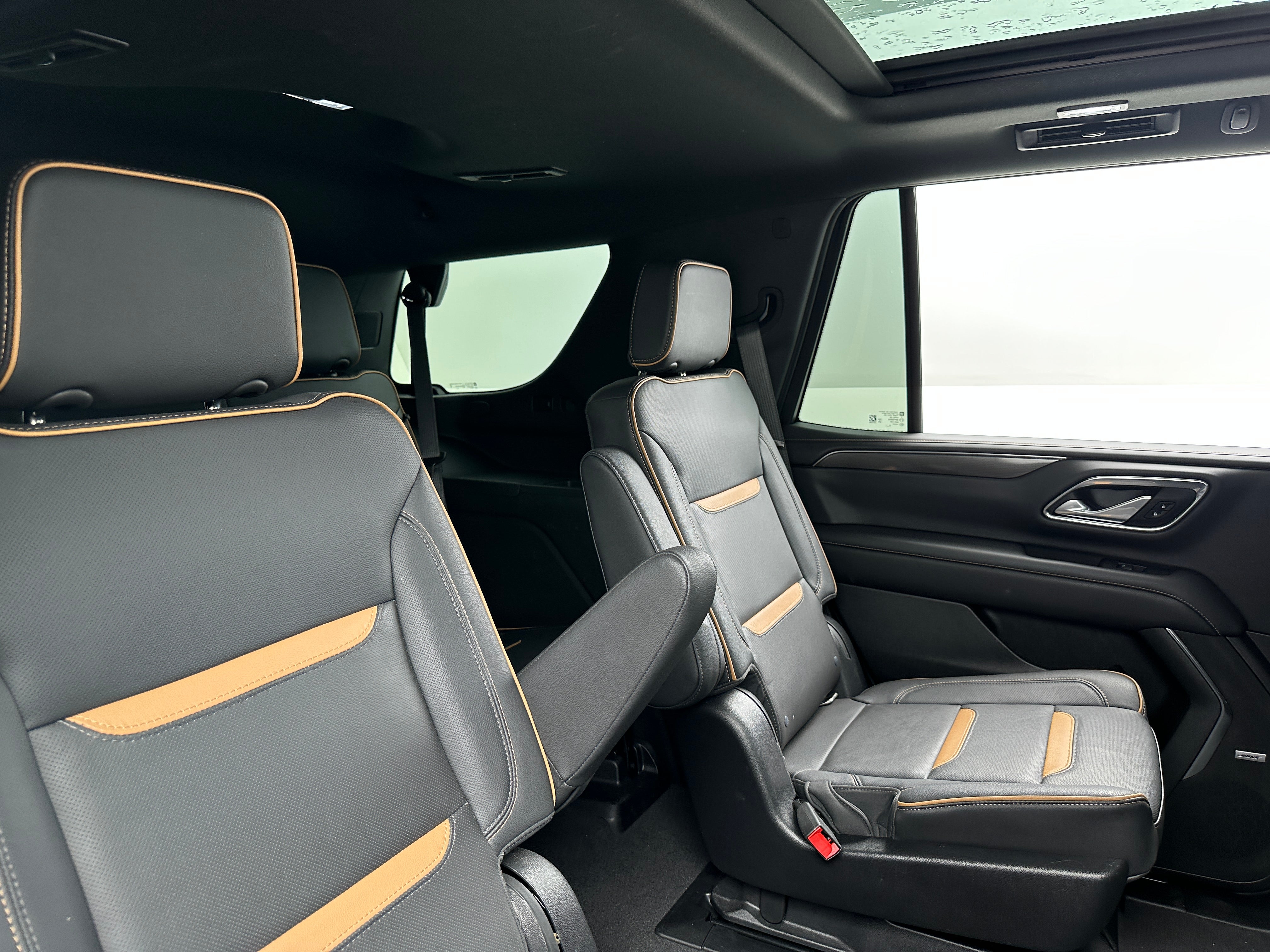 2022 GMC Yukon AT4 5