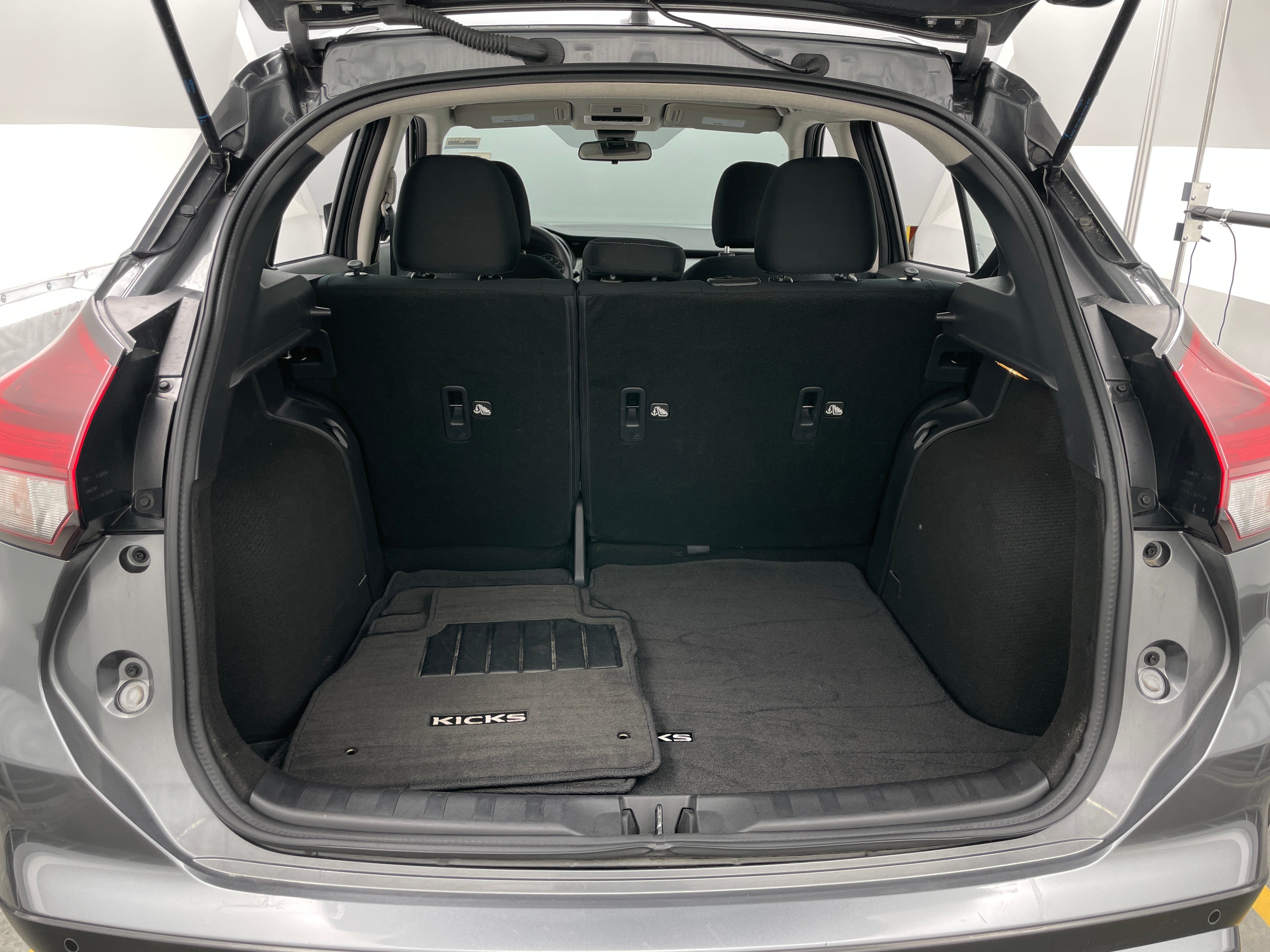 2024 Nissan Kicks SV 7