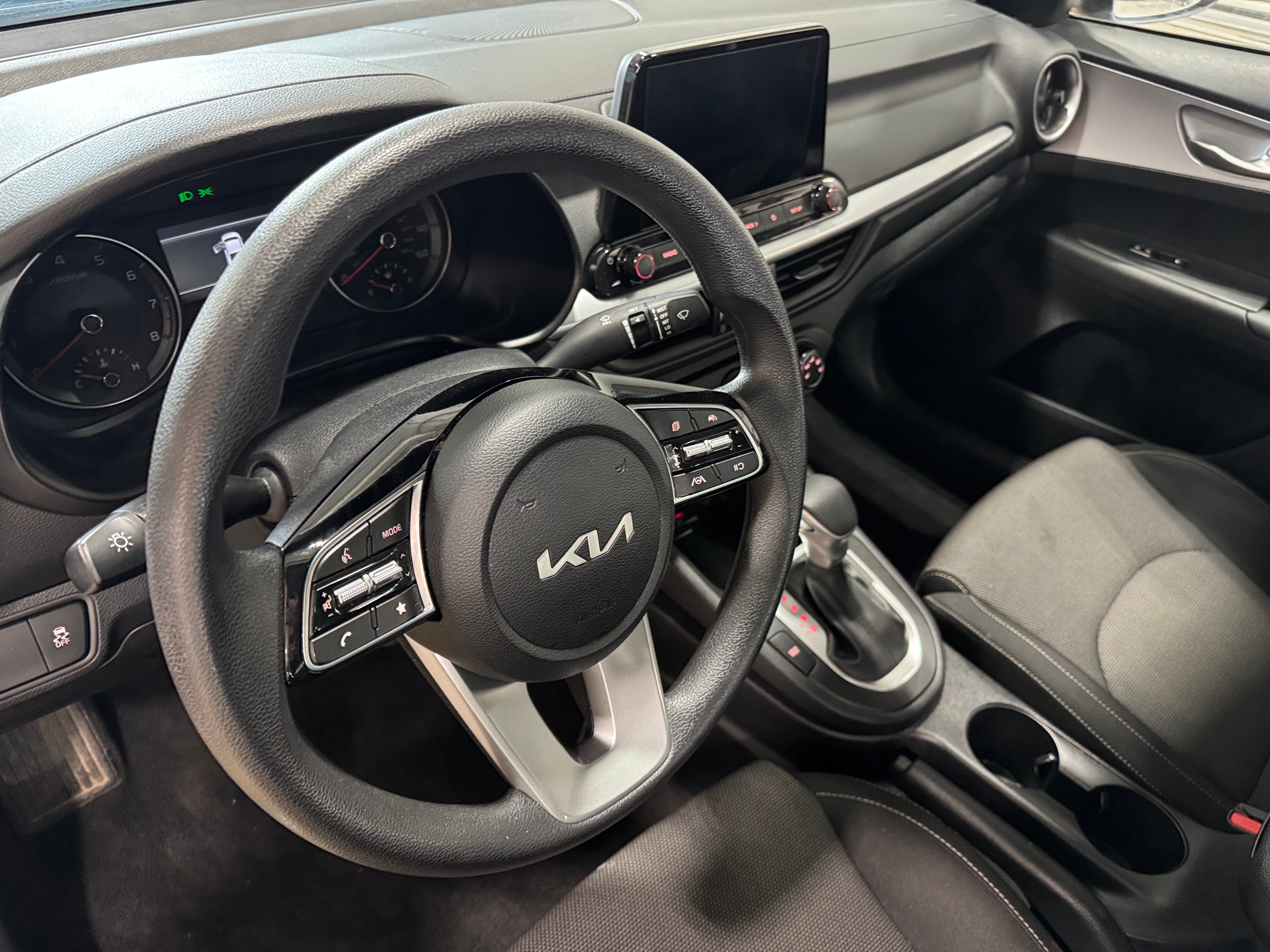 2024 Kia Forte LXS 3