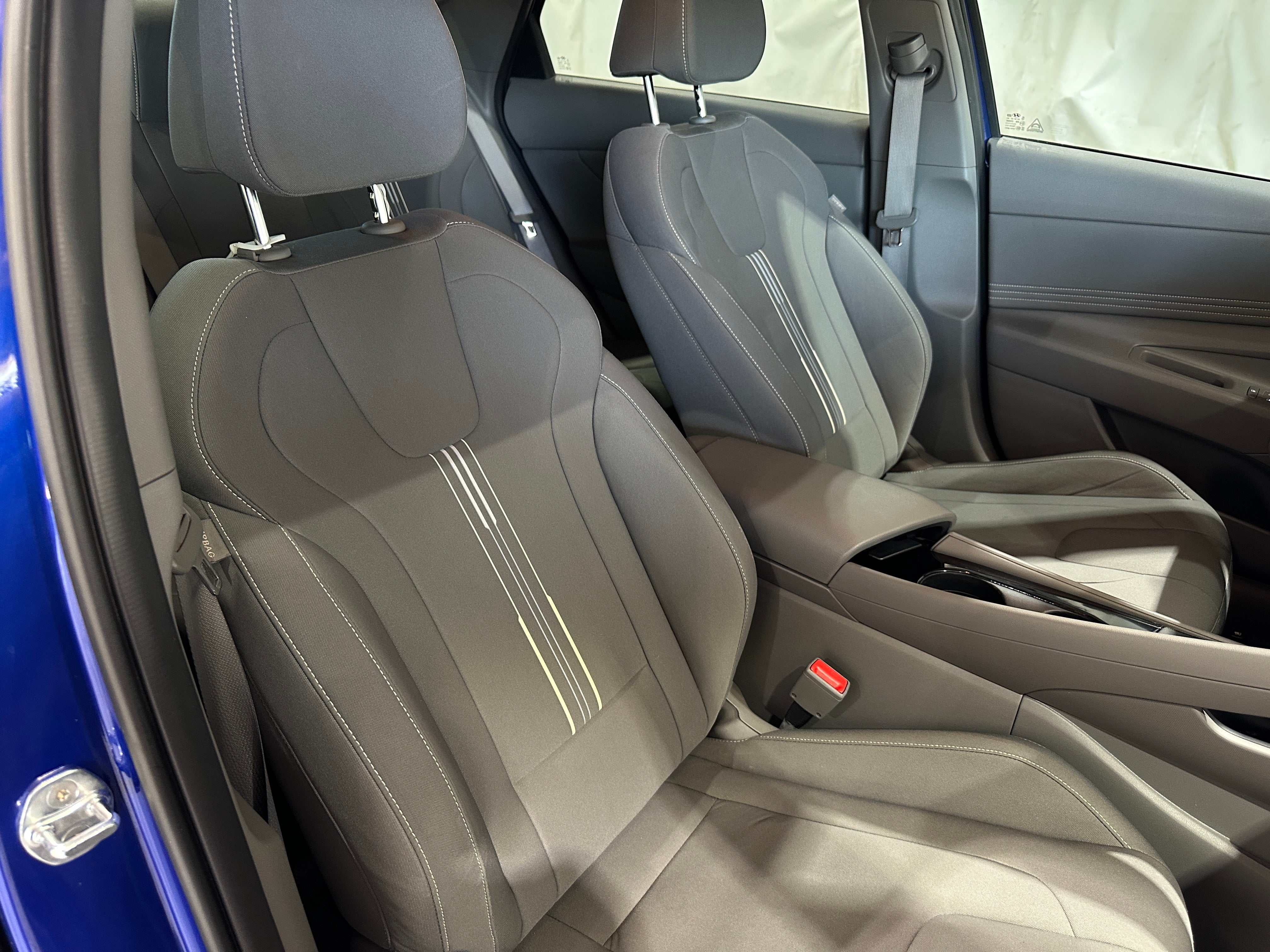 2023 Hyundai Elantra SEL 2