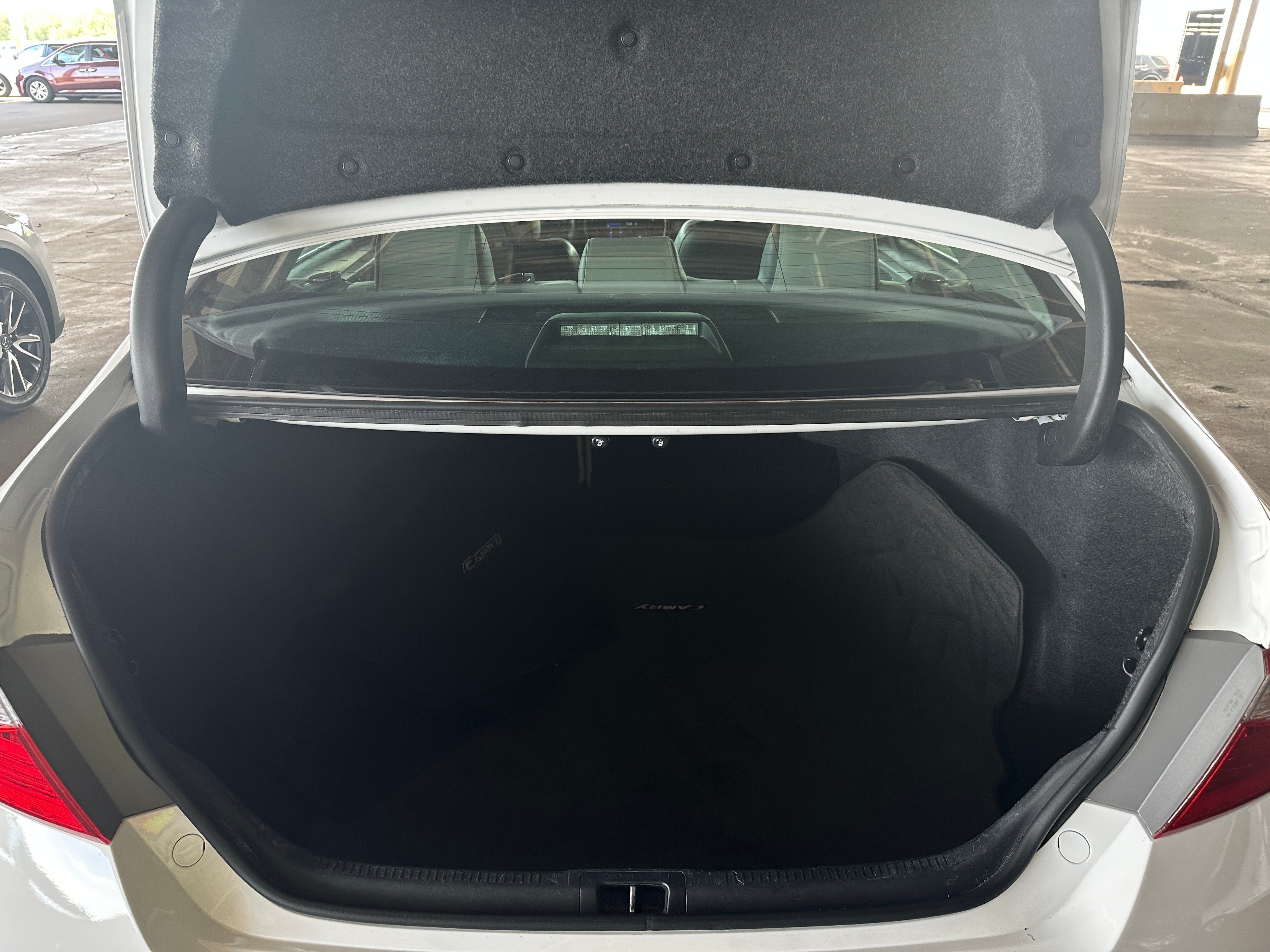 2015 Toyota Camry SE 7