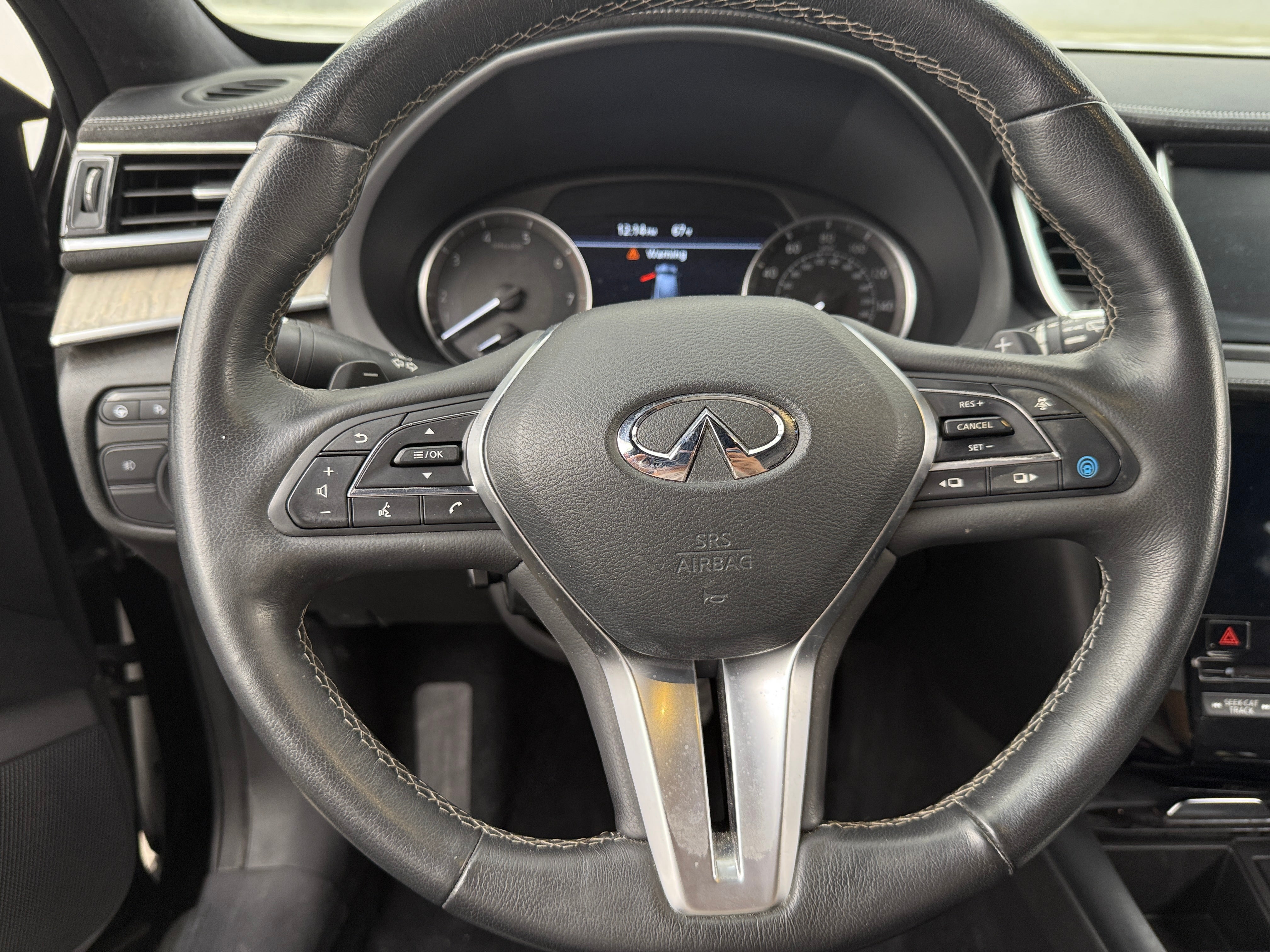 2019 INFINITI QX50 Essential 4