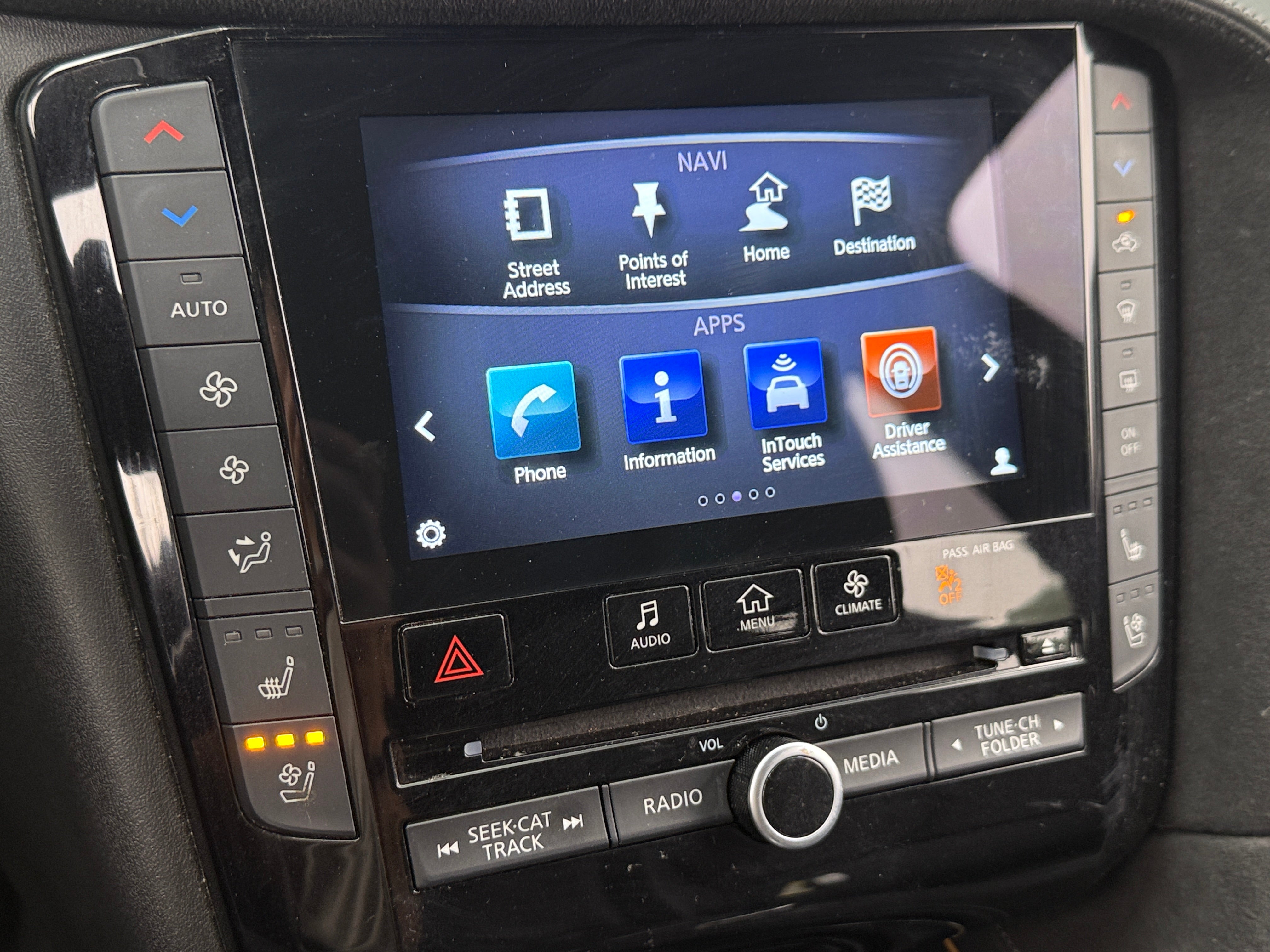 2019 INFINITI QX50 Essential 3