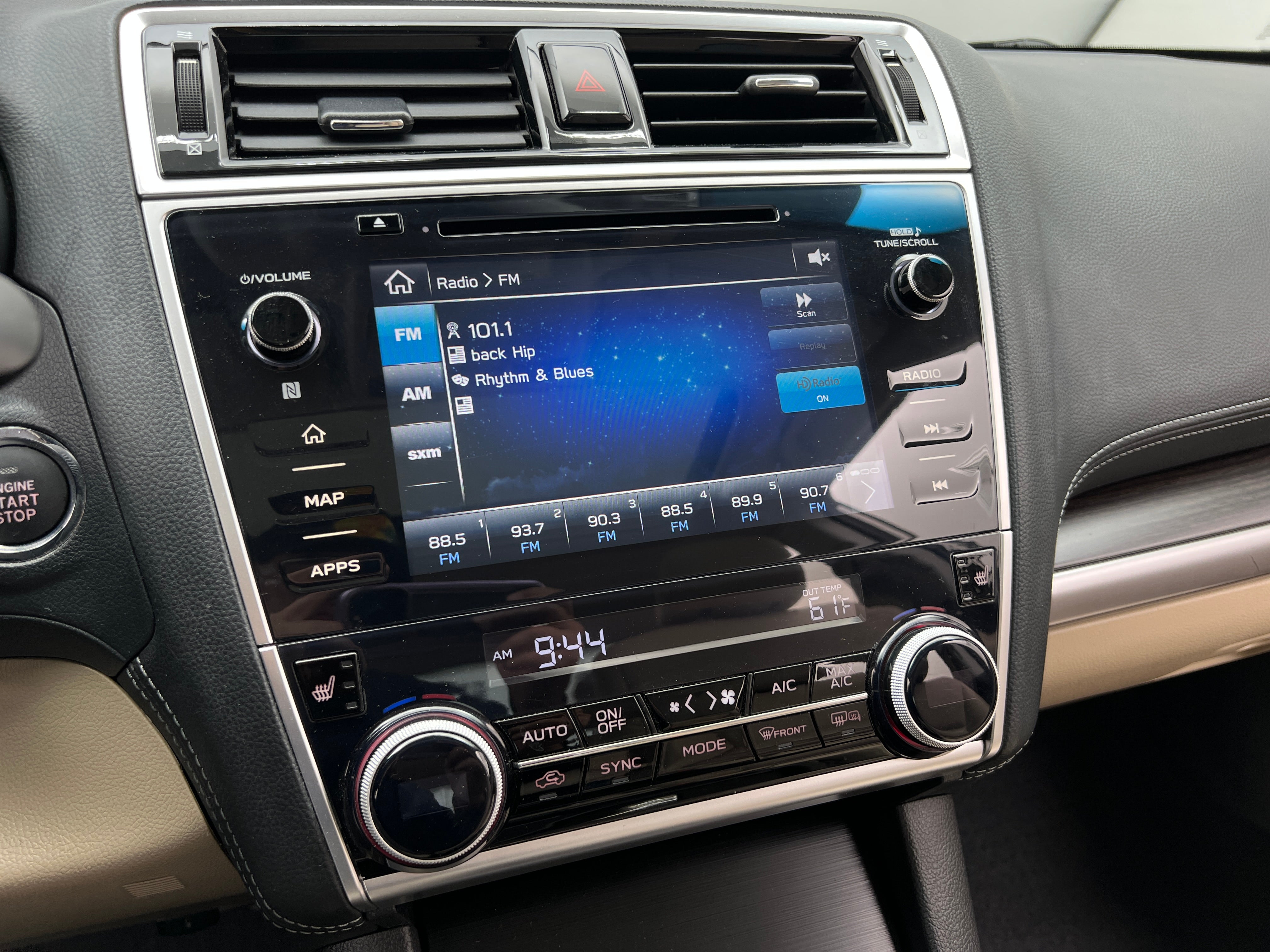 2018 Subaru Legacy Limited 3