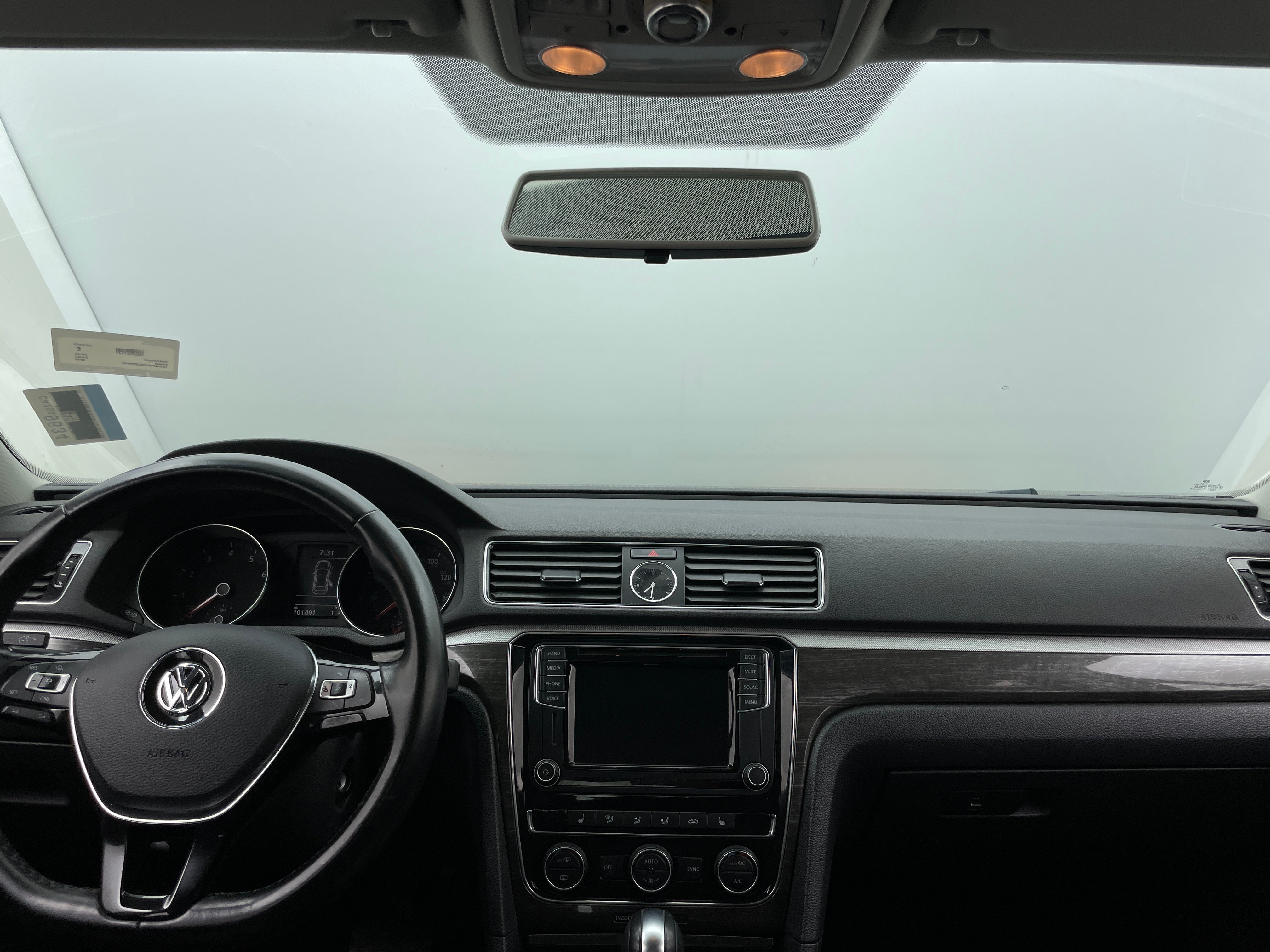 2016 Volkswagen Passat SE 3