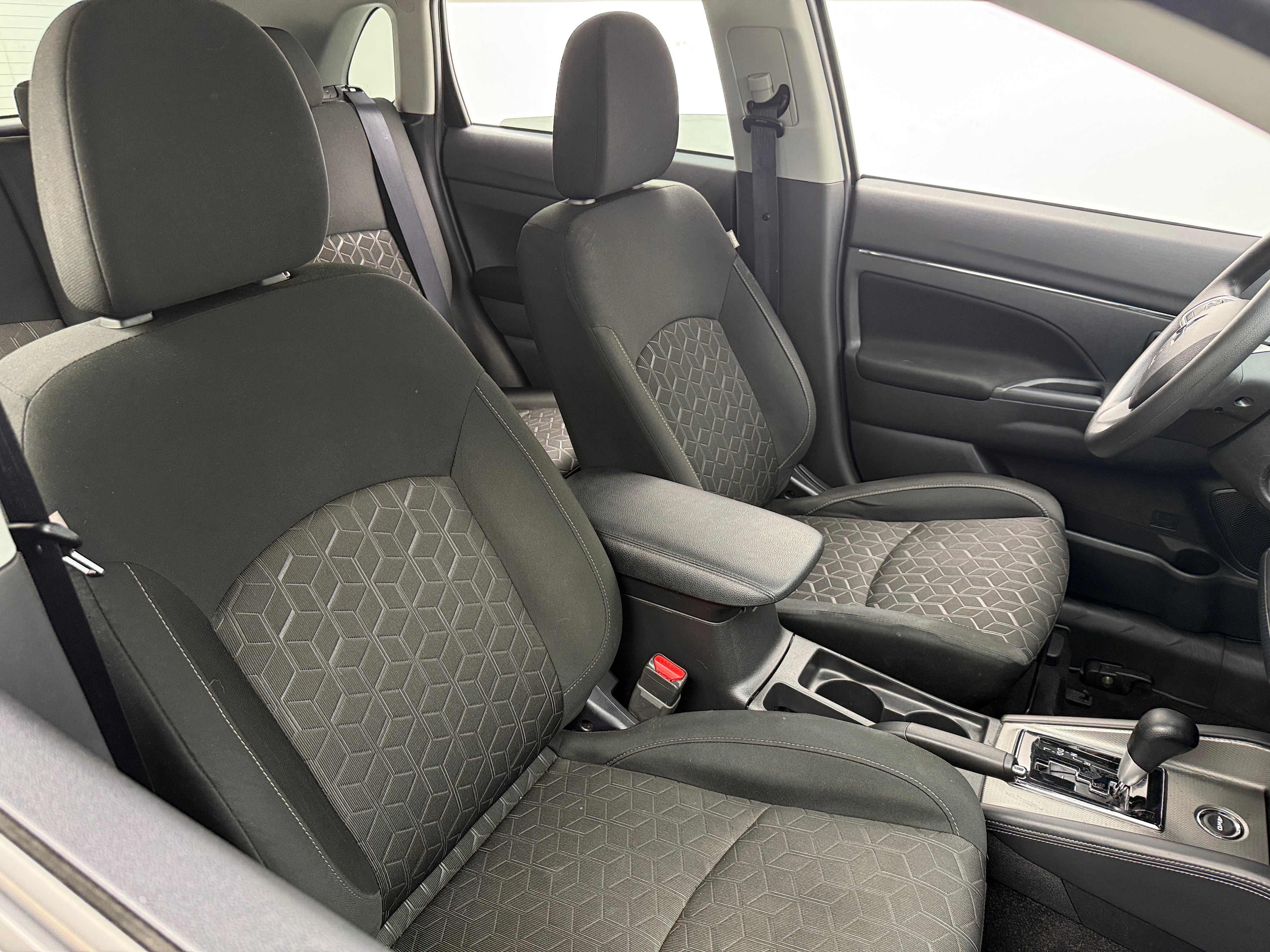 2024 Mitsubishi Outlander Sport ES 2