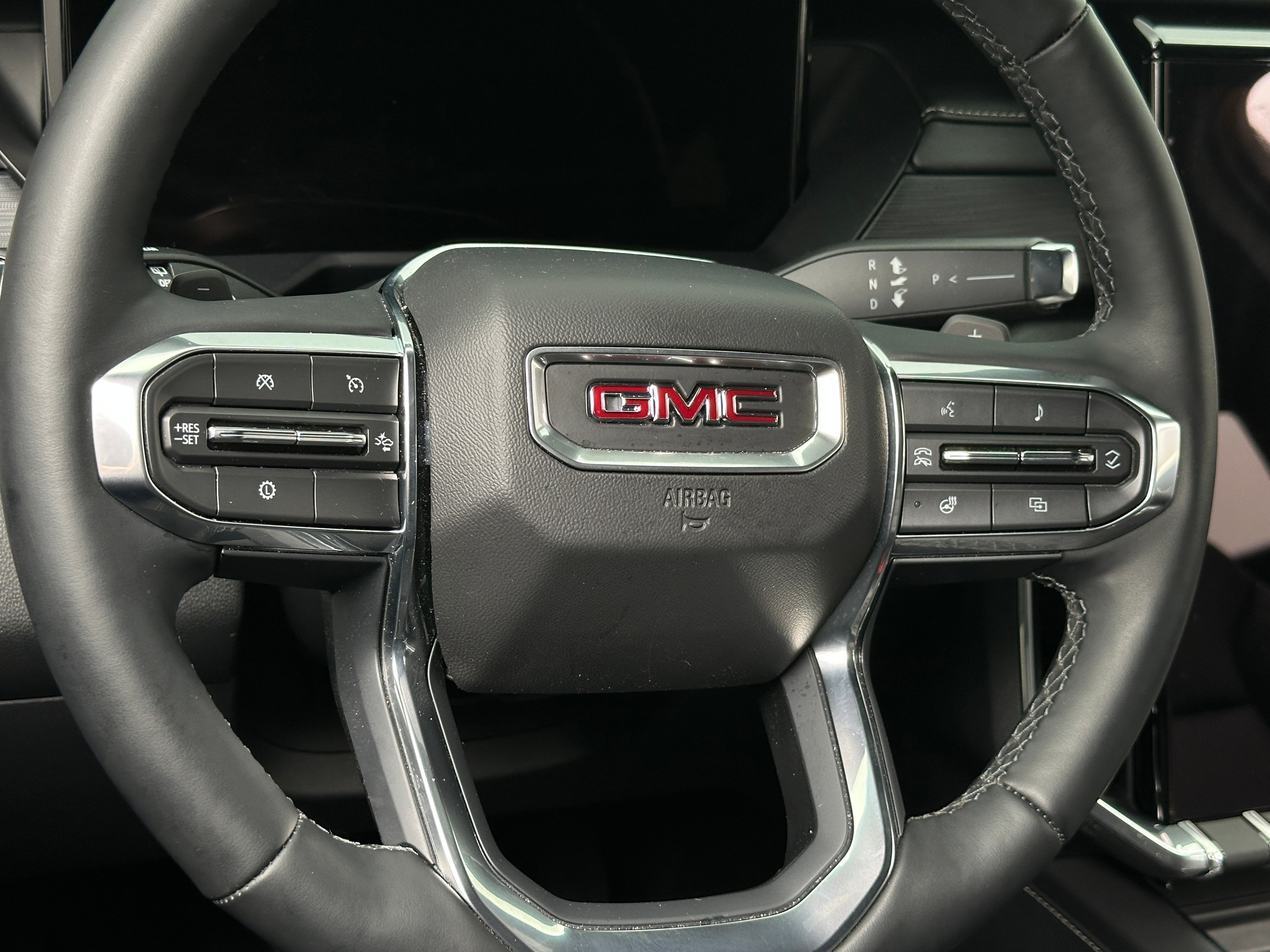 2024 GMC Acadia Elevation 4