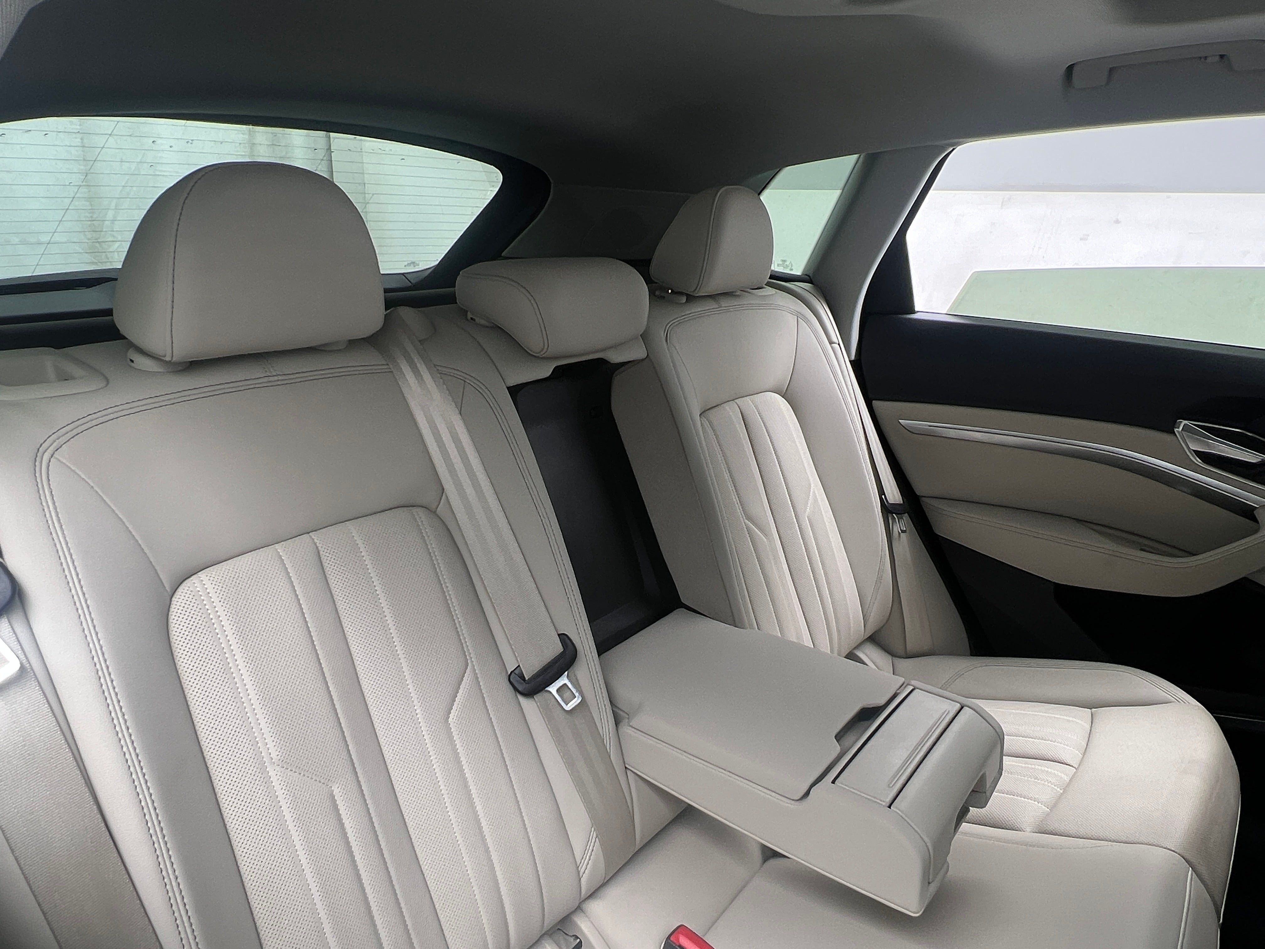 2019 Audi e-tron Premium Plus 5