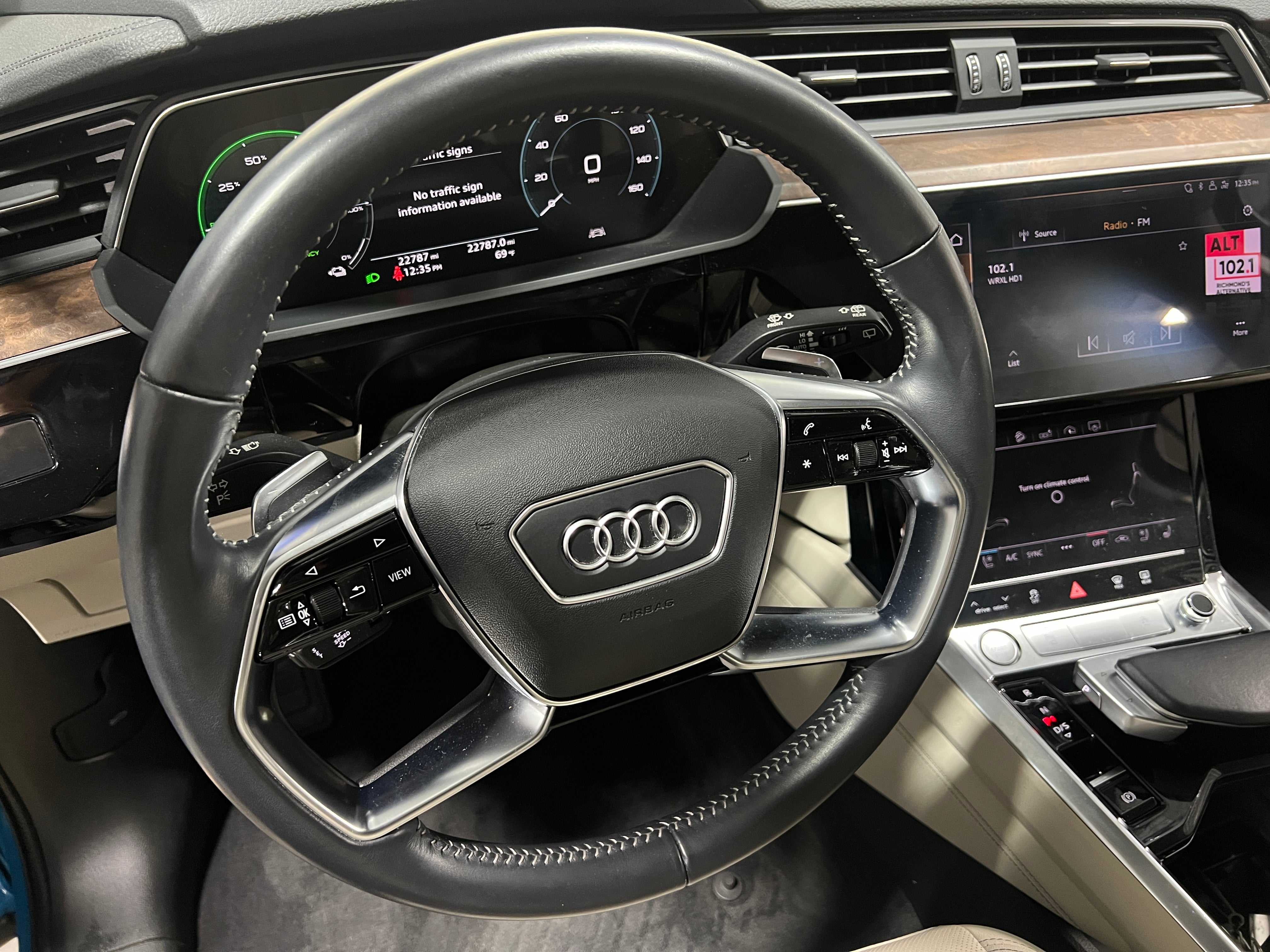 2019 Audi e-tron Premium Plus 4