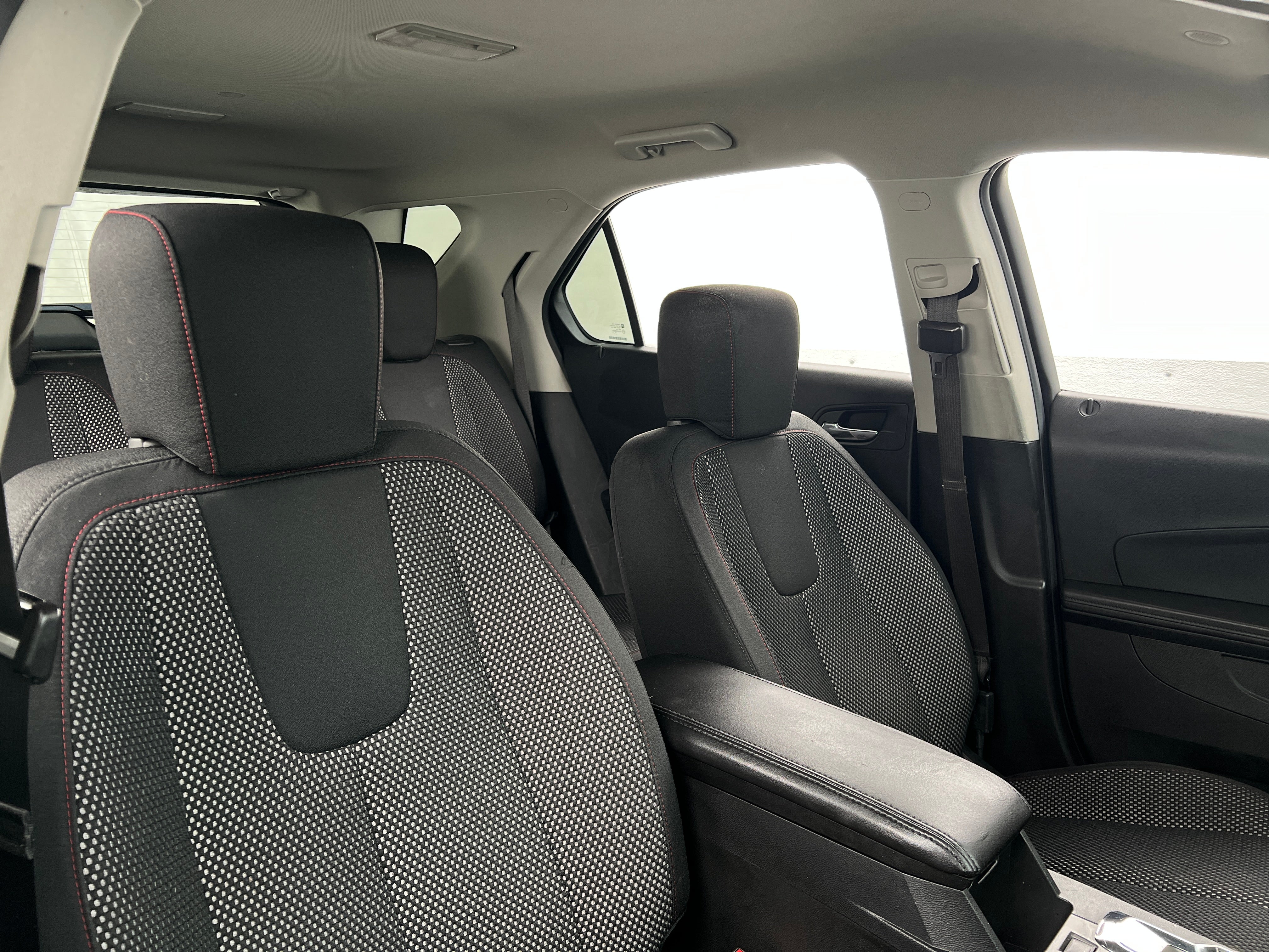 2017 Chevrolet Equinox LT 2