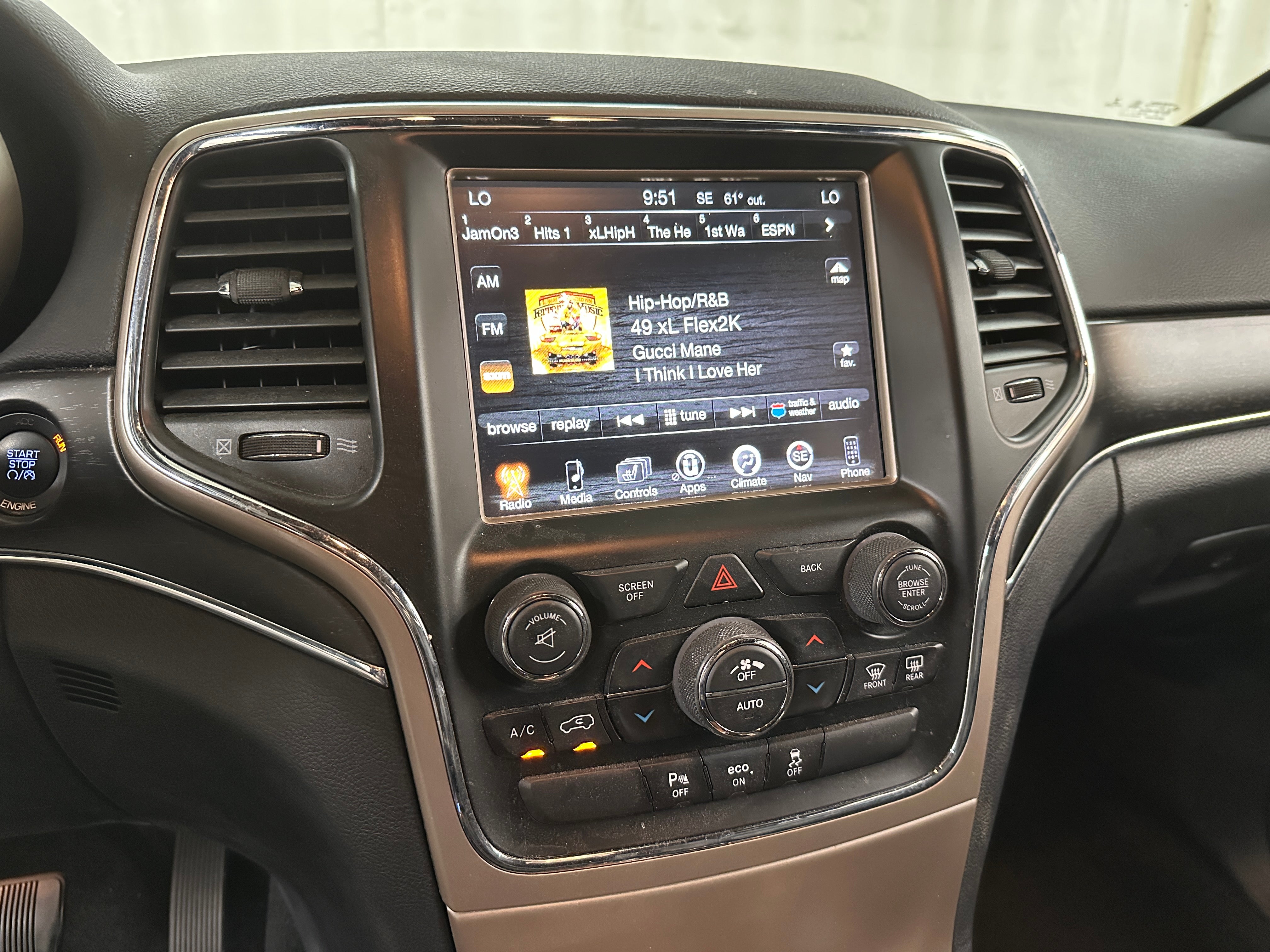 2015 Jeep Grand Cherokee Limited Edition 3