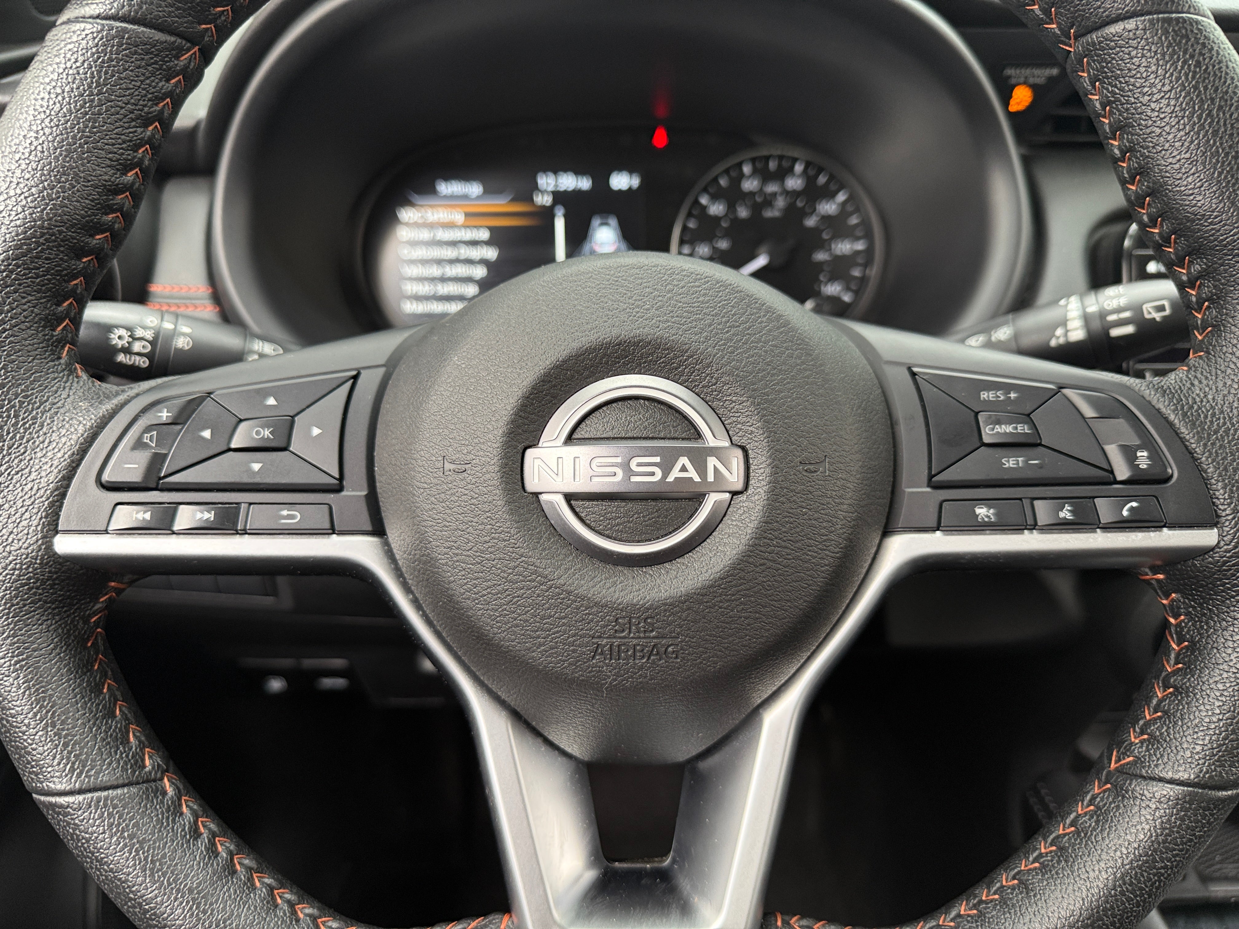 2022 Nissan Kicks SR 5