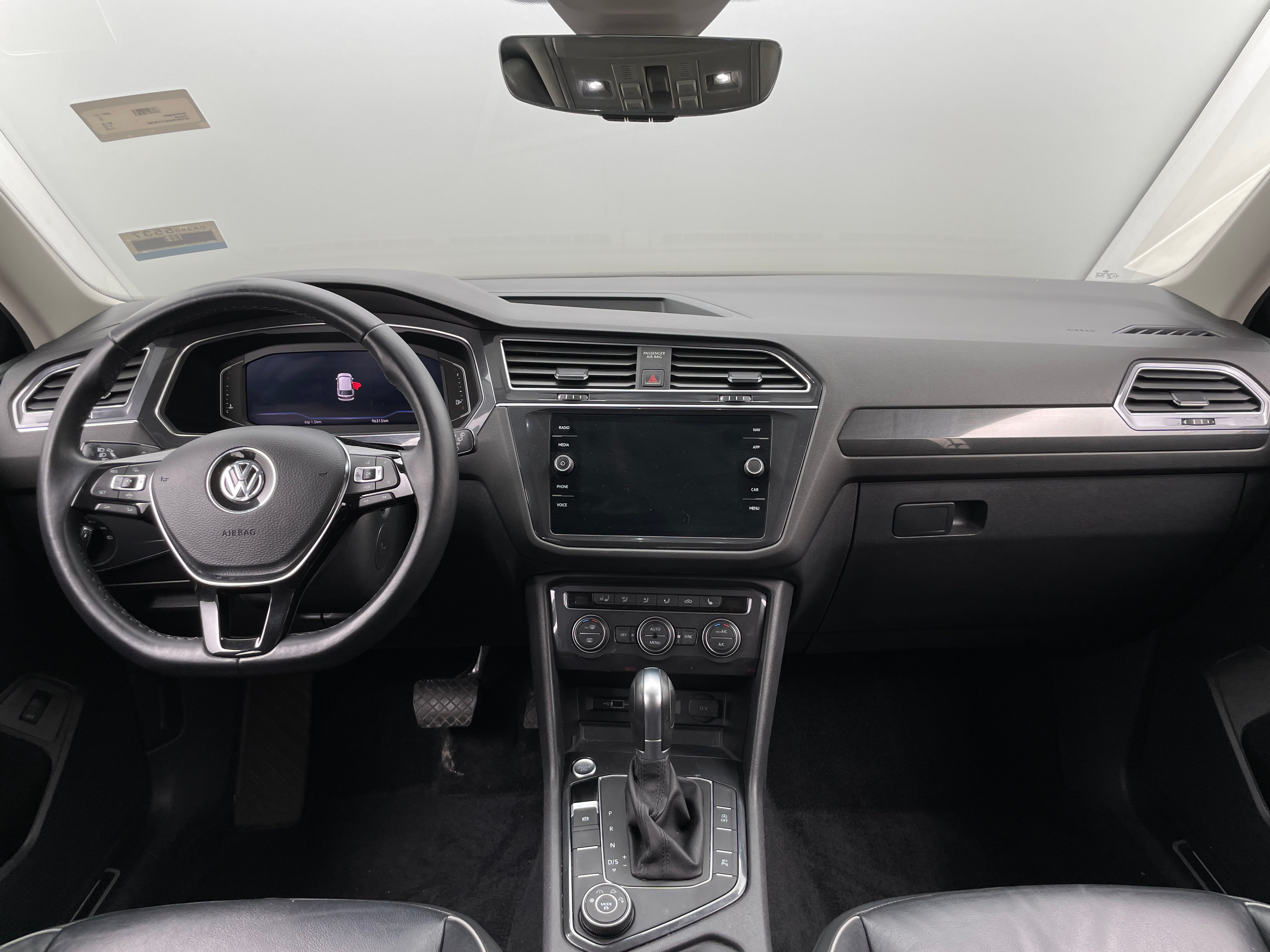 2019 Volkswagen Tiguan SEL 2
