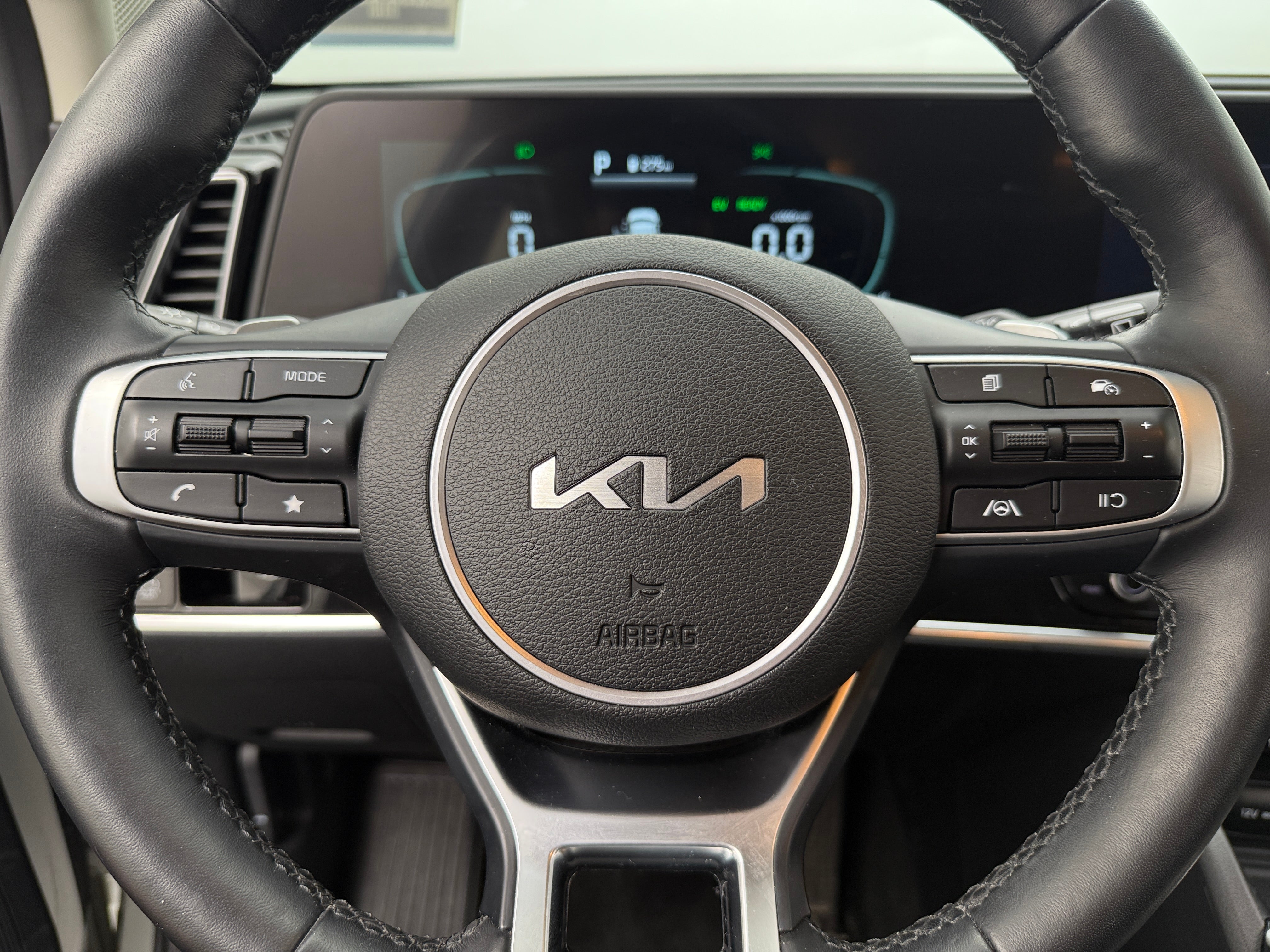 2023 Kia Sportage EX 4
