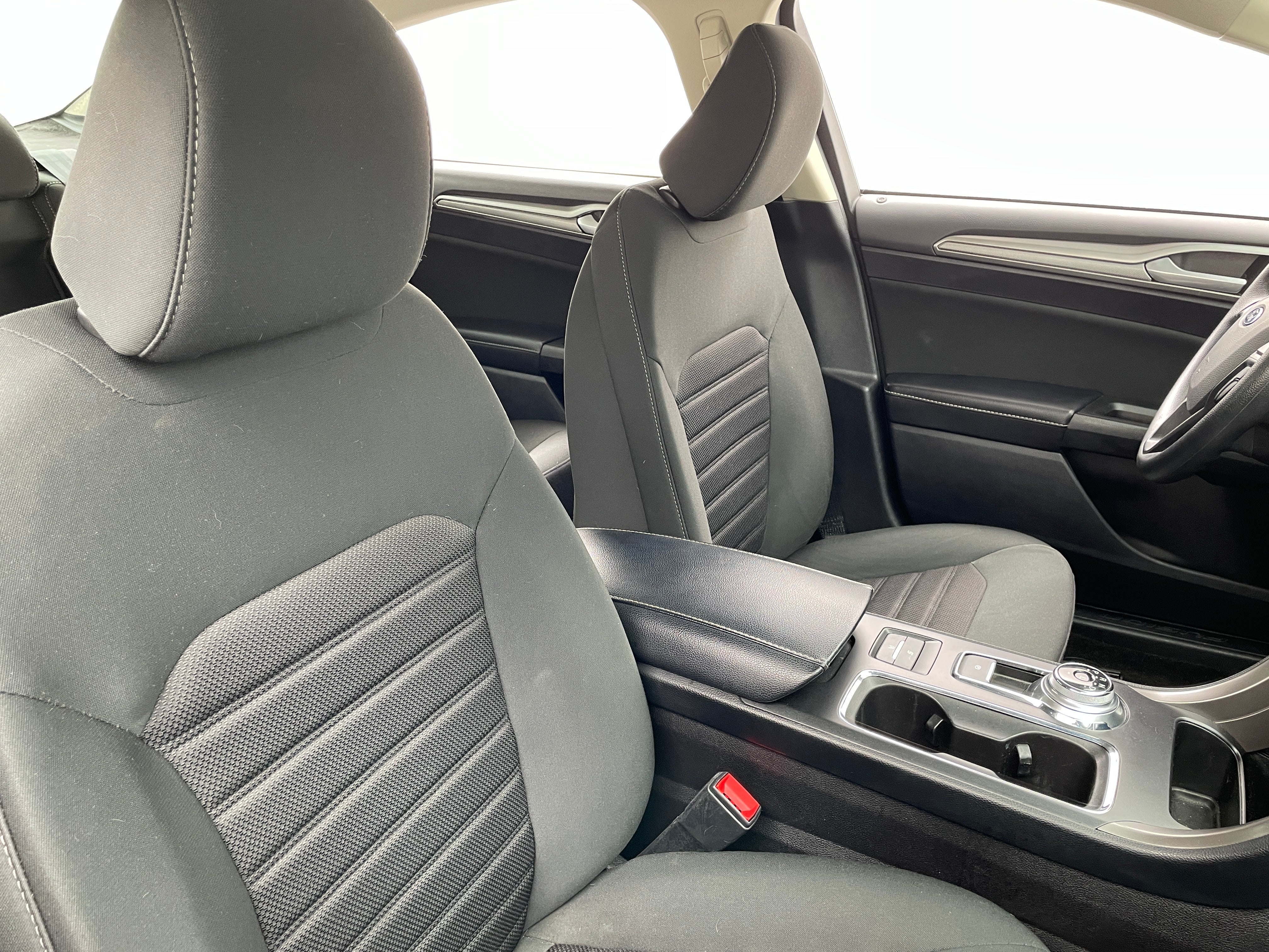 2020 Ford Fusion SE 2