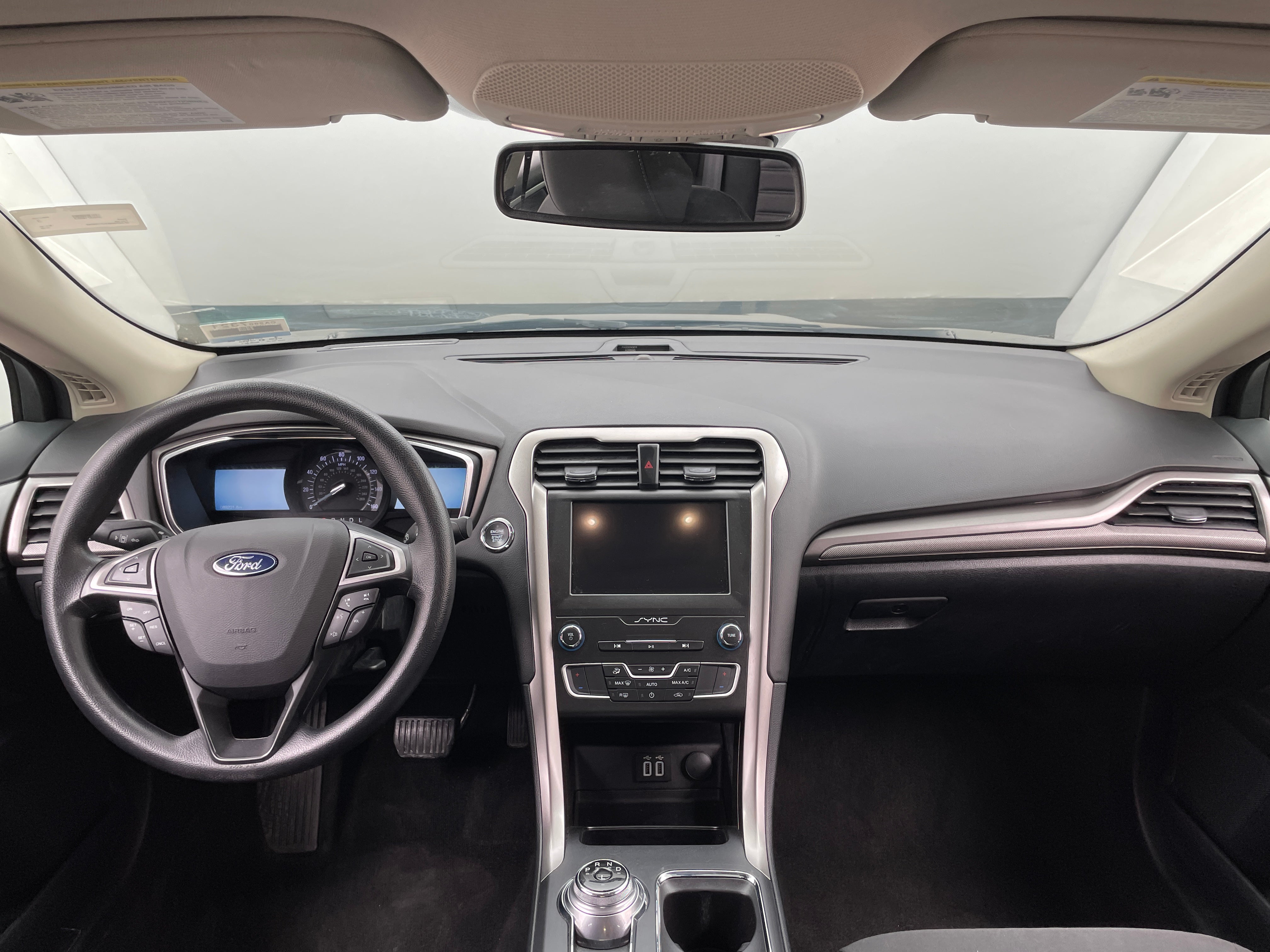 2020 Ford Fusion SE 3