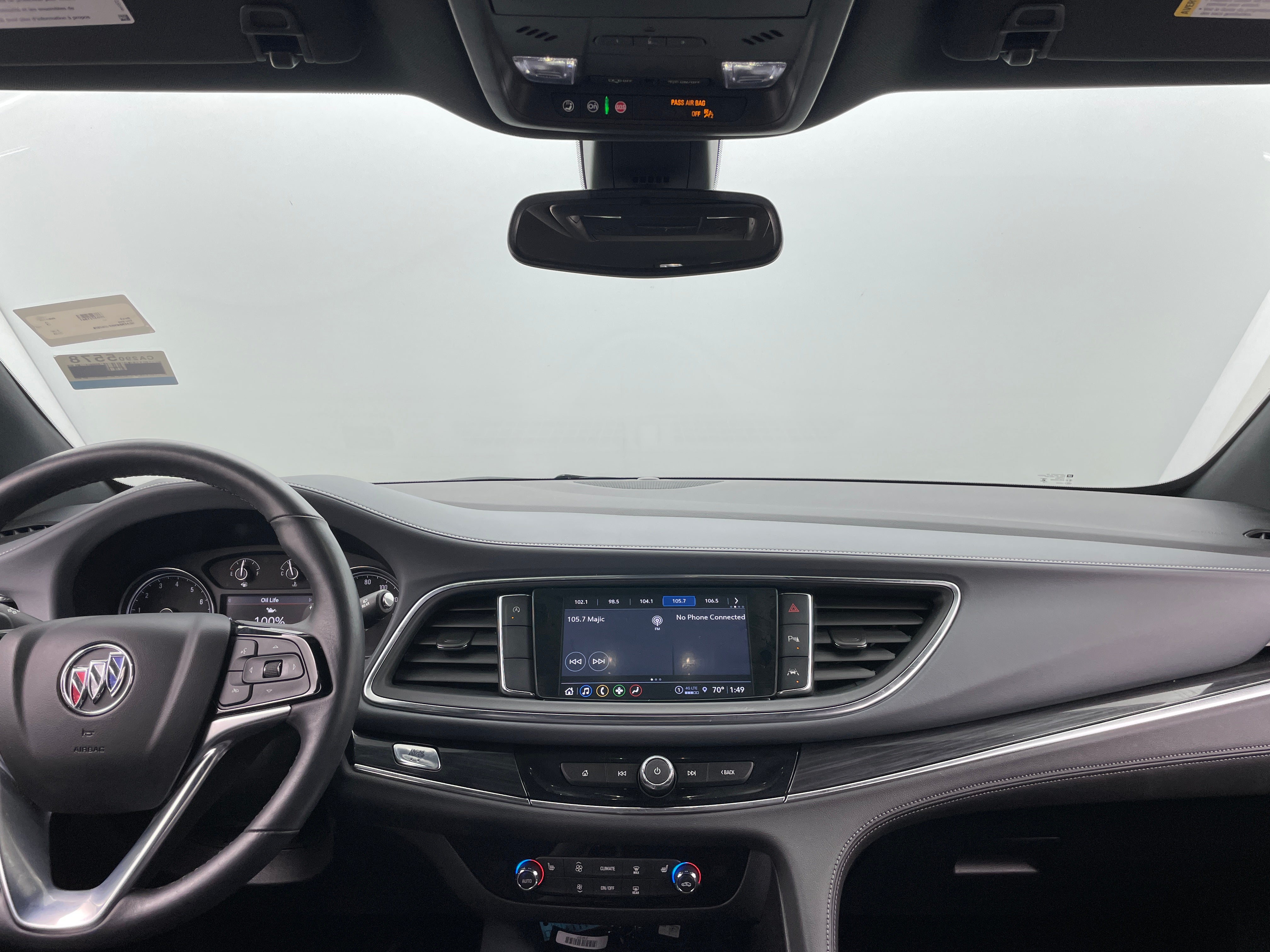 2023 Buick Enclave Essence 2